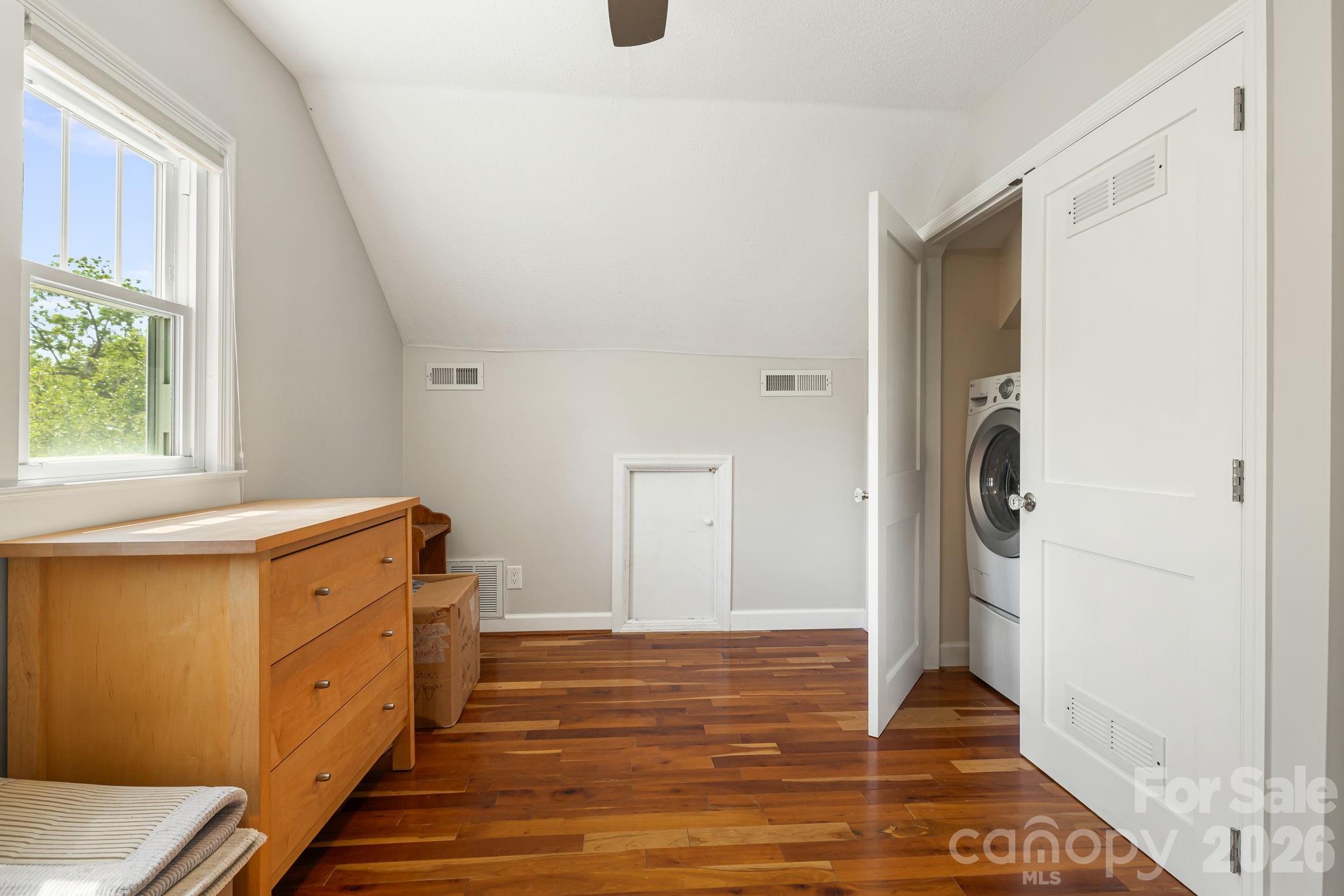 52 Edwin Place — Asheville