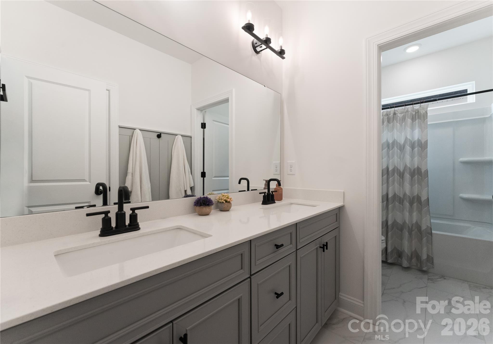 11117 Lochmere Road — Charlotte