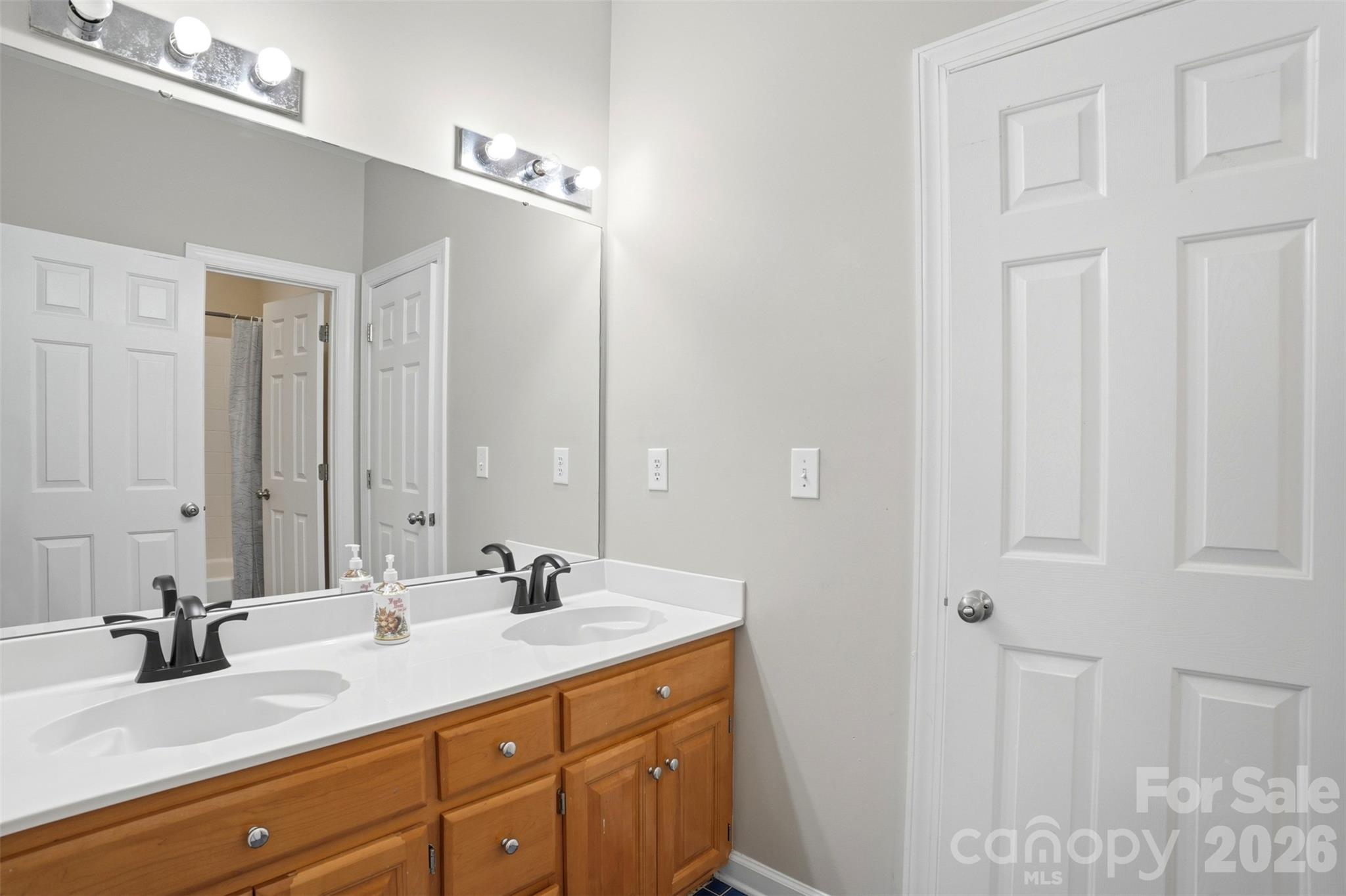 2107 Copperplate Road — Charlotte