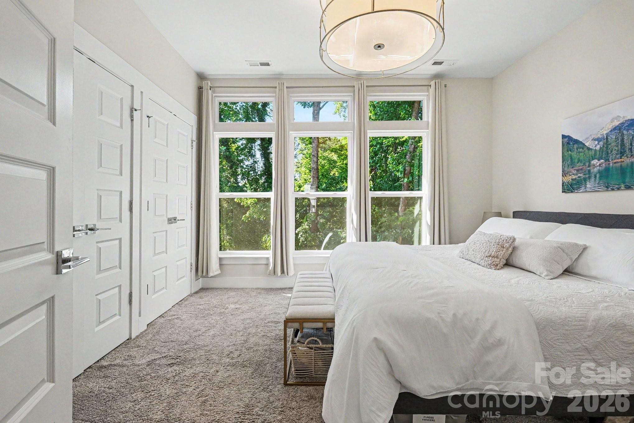562 West End Drive — Charlotte