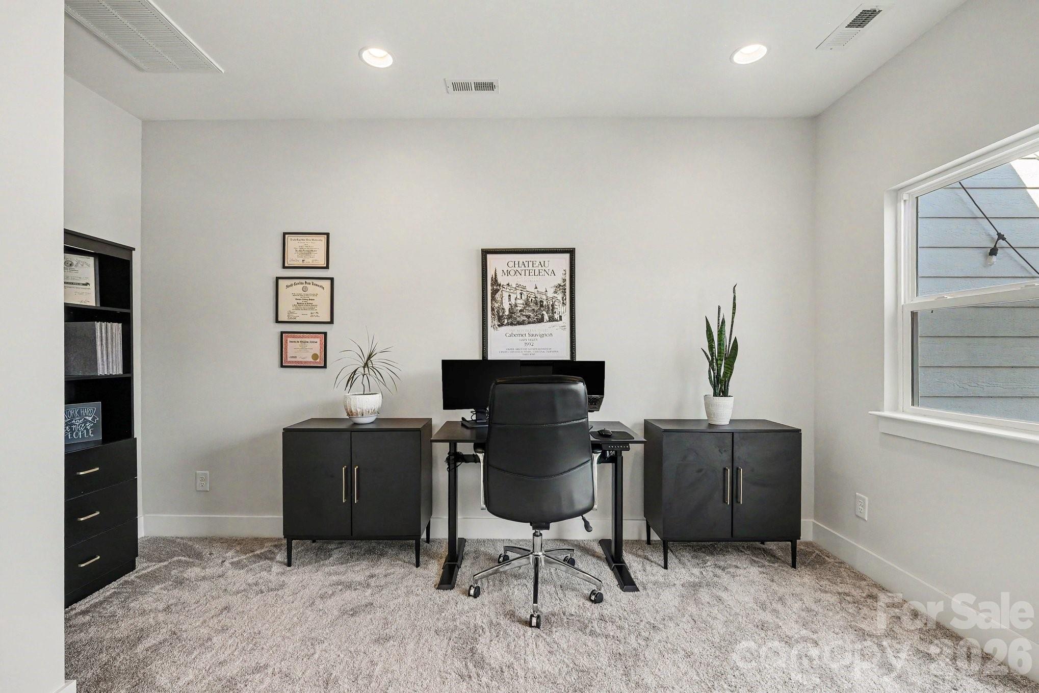 562 West End Drive — Charlotte