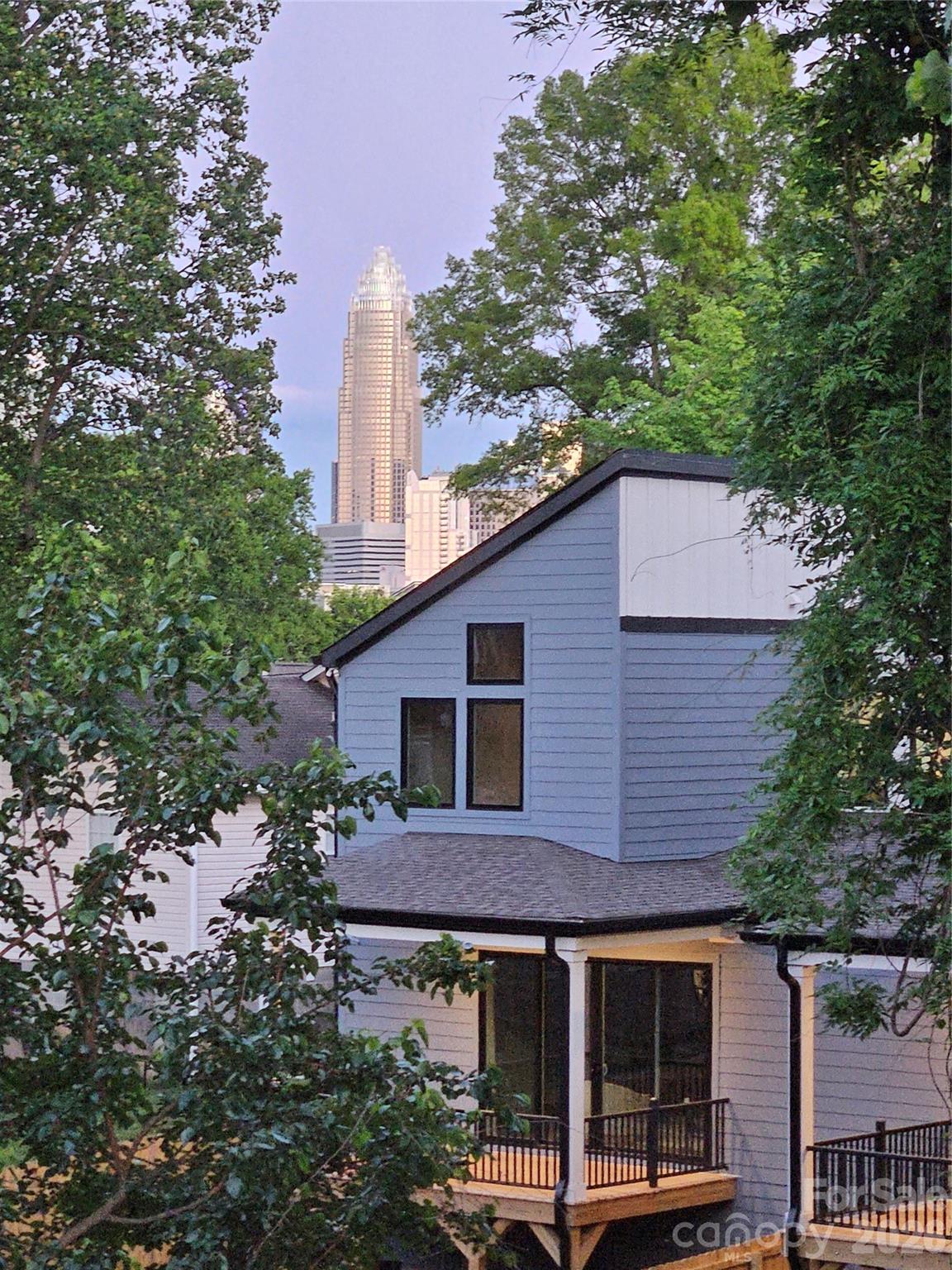 562 West End Drive — Charlotte