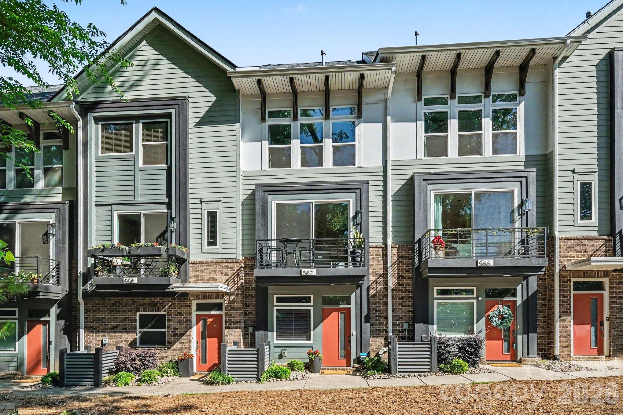 562 West End Drive — Charlotte