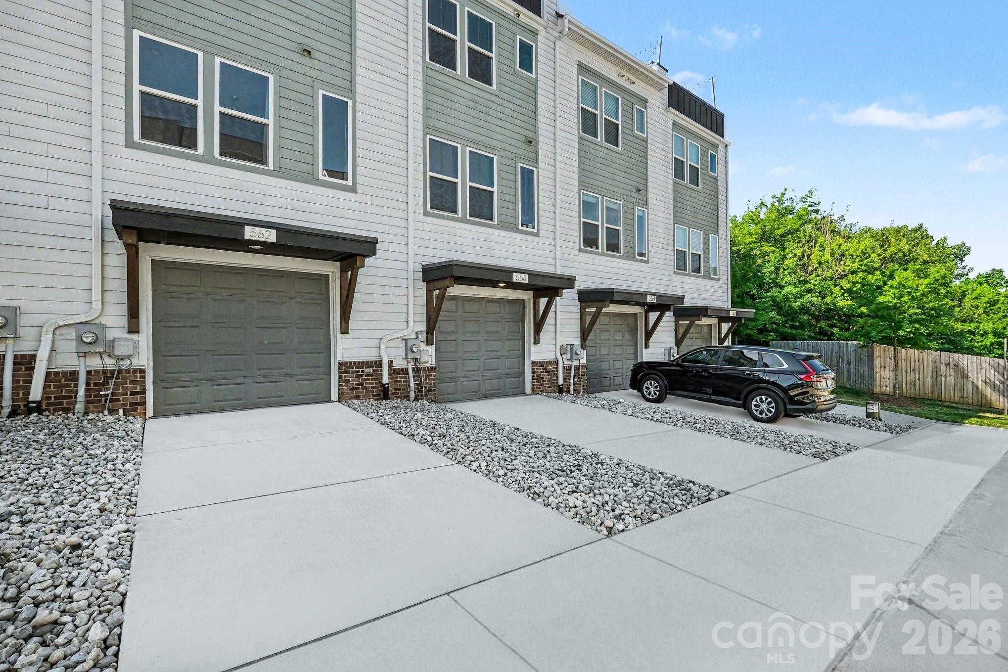 562 West End Drive — Charlotte