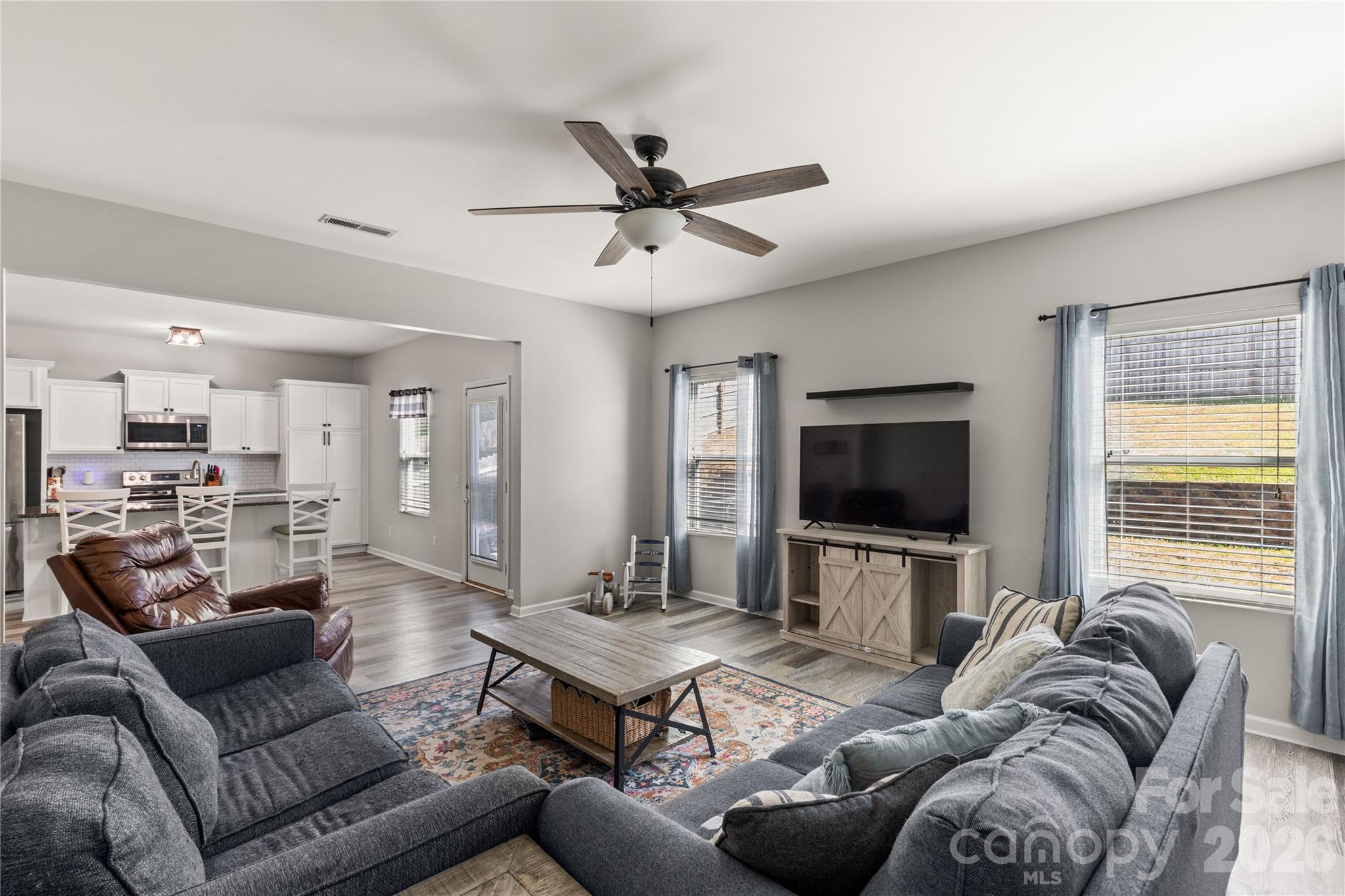 493 Dutch White Drive — Clover