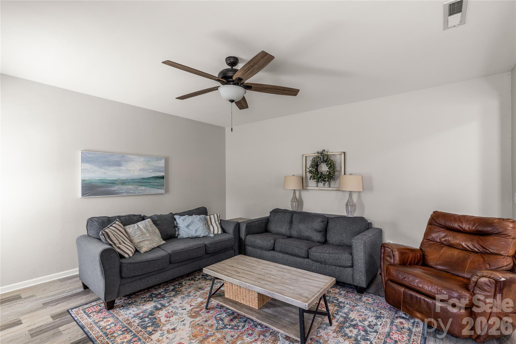 493 Dutch White Drive — Clover