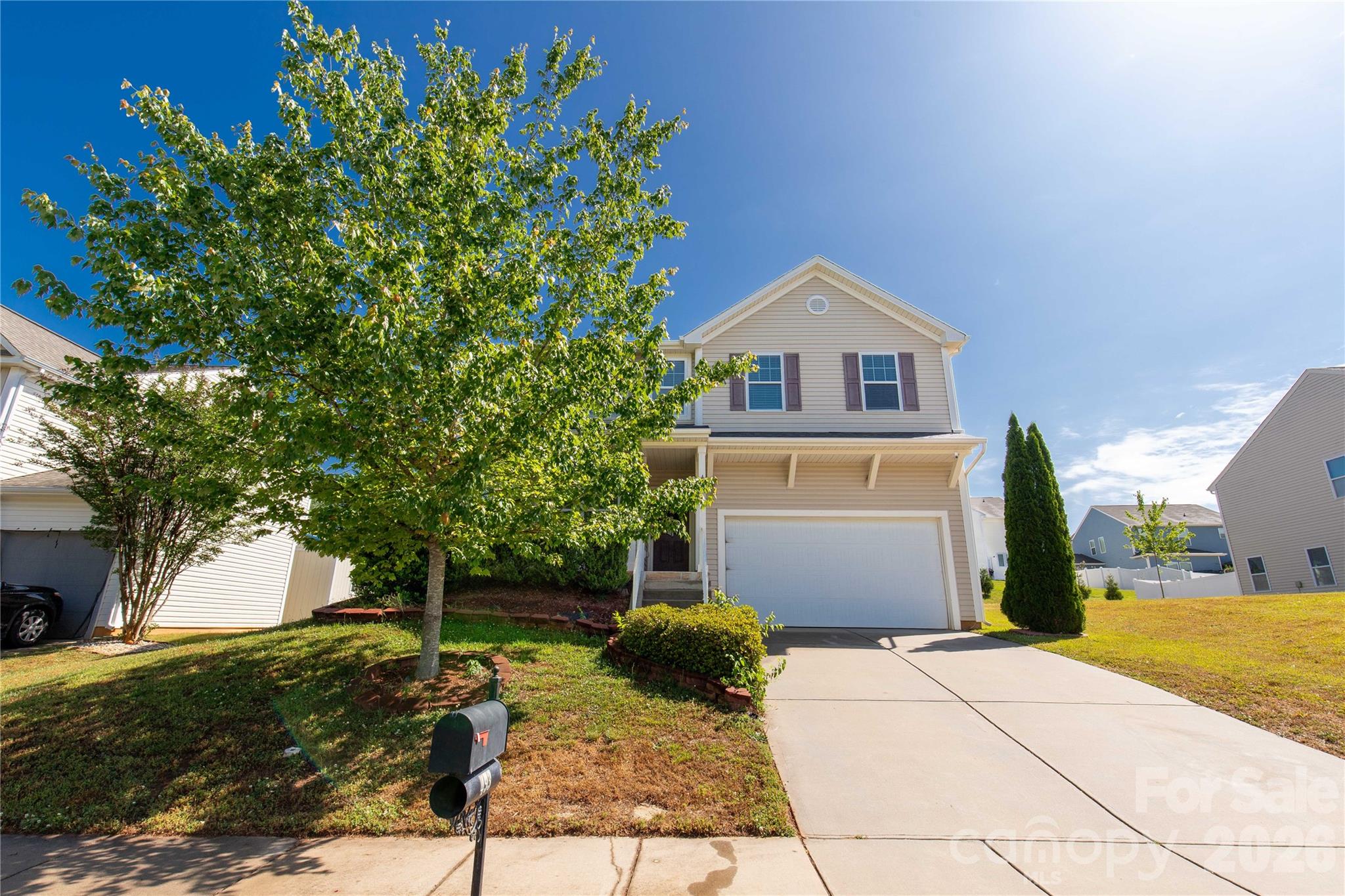493 Dutch White Drive — Clover
