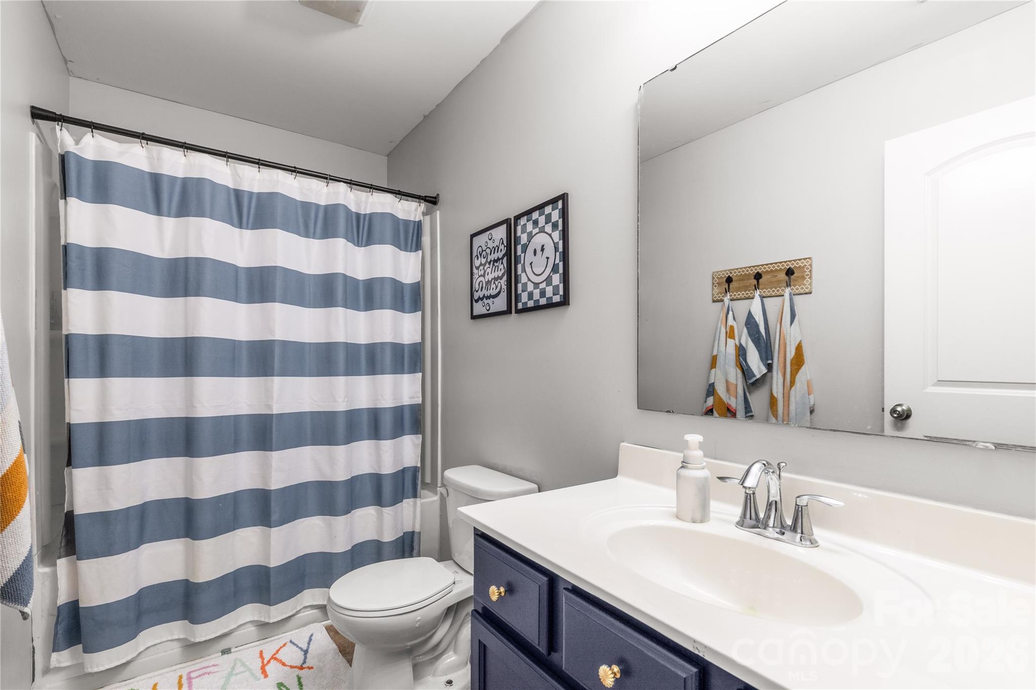 493 Dutch White Drive — Clover