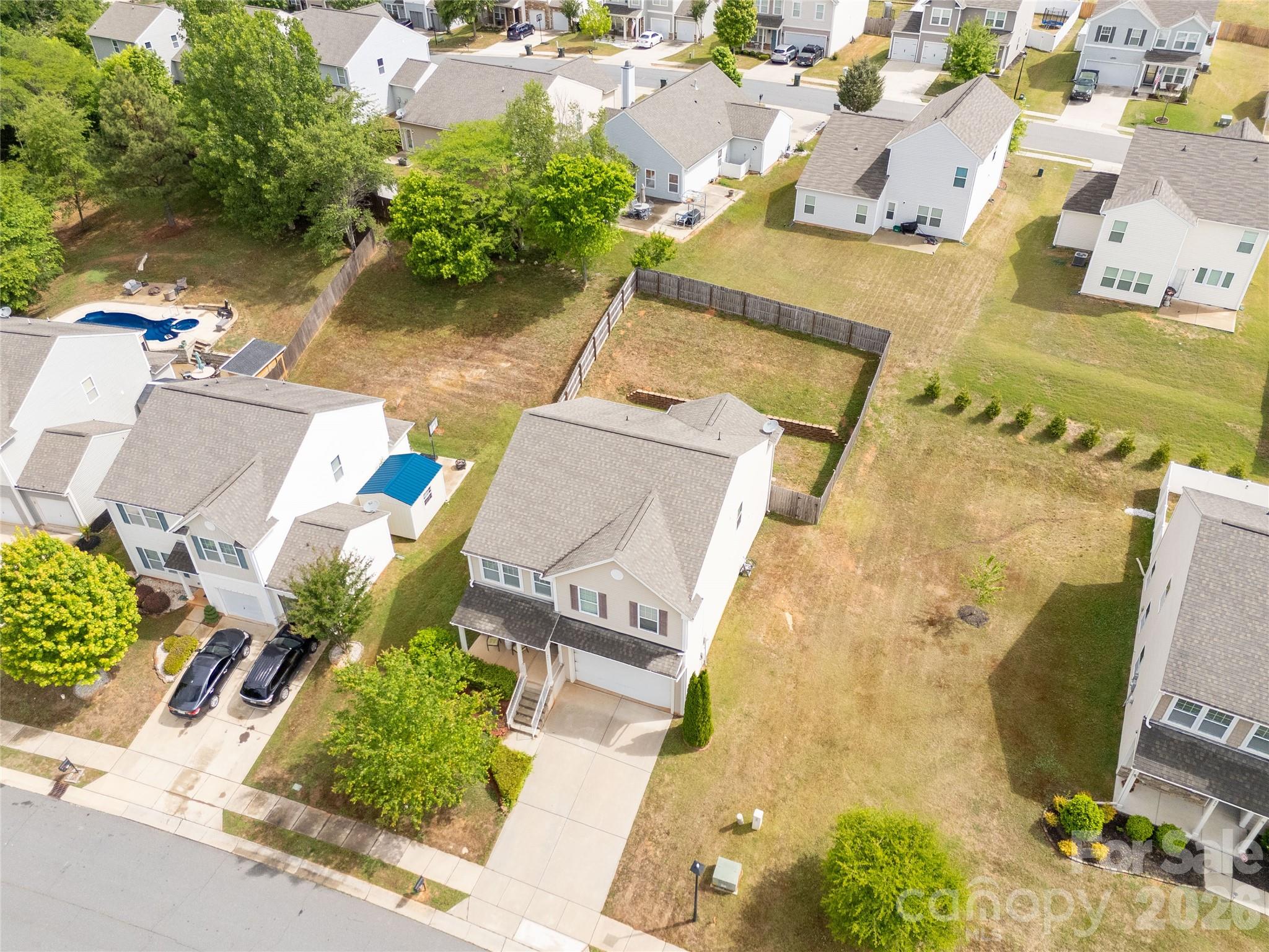 493 Dutch White Drive — Clover