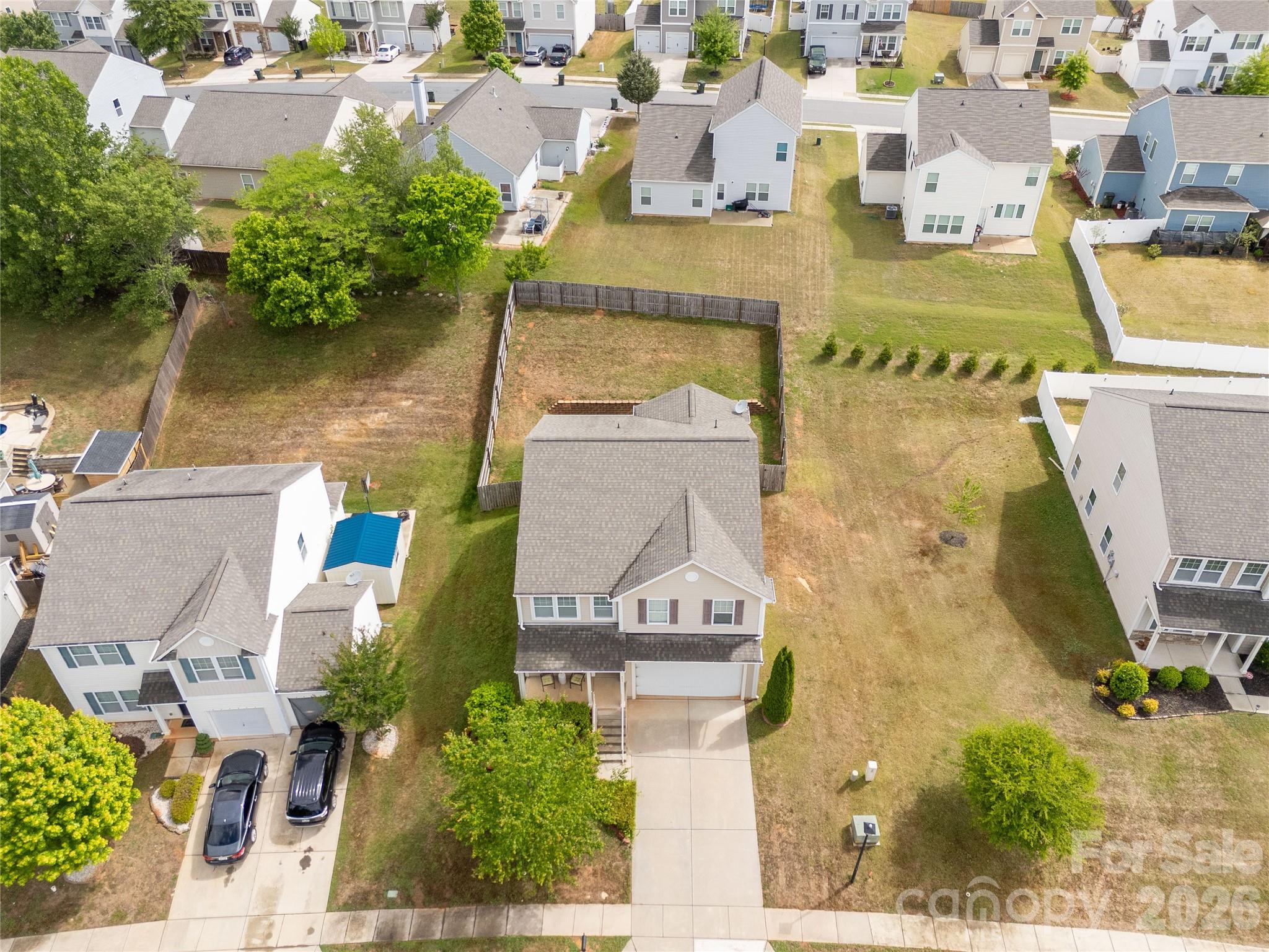 493 Dutch White Drive — Clover