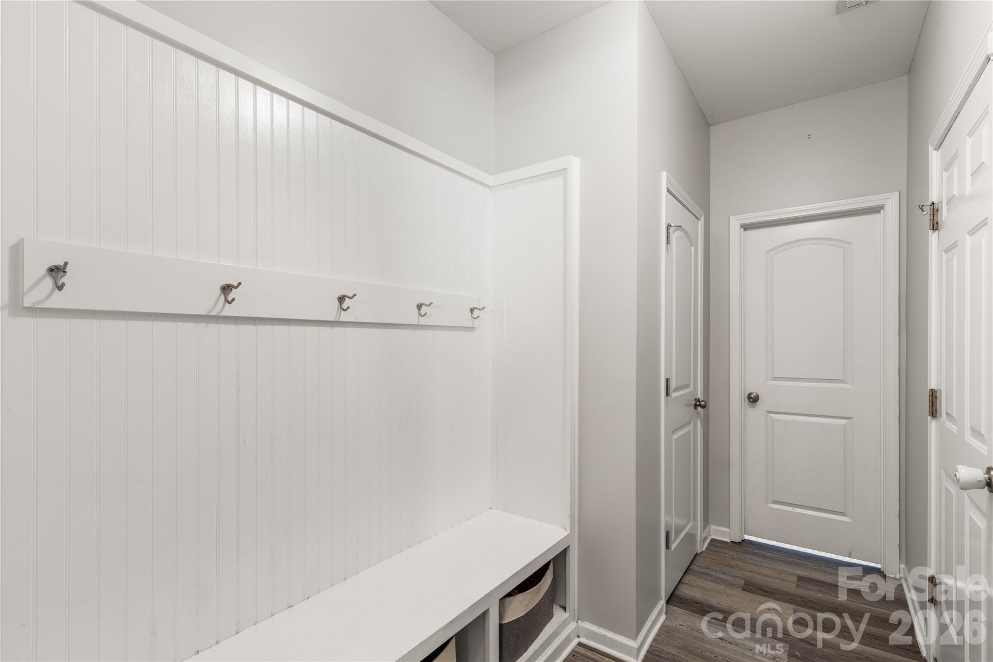 493 Dutch White Drive — Clover