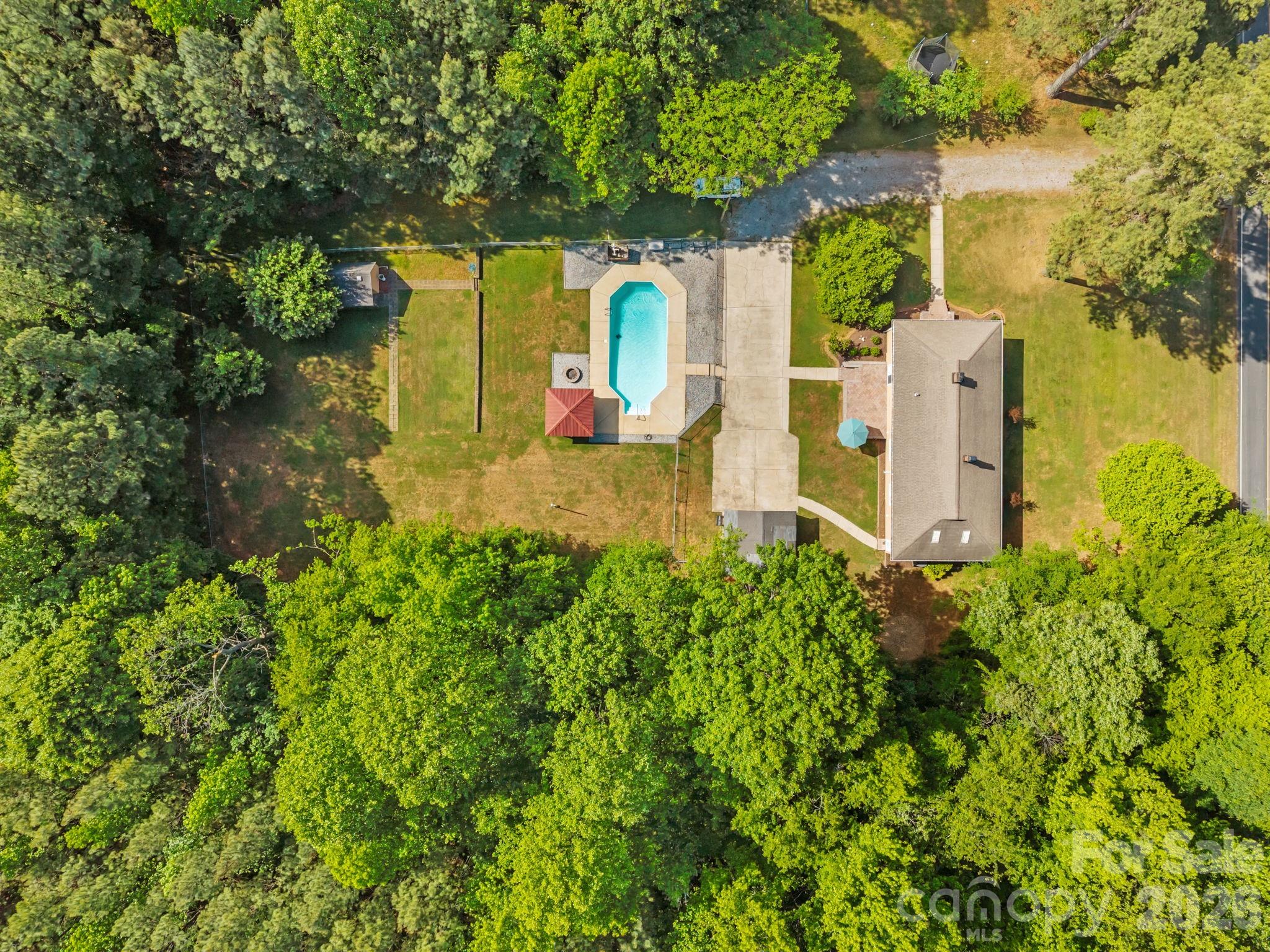 745 Dukeville Road — Salisbury