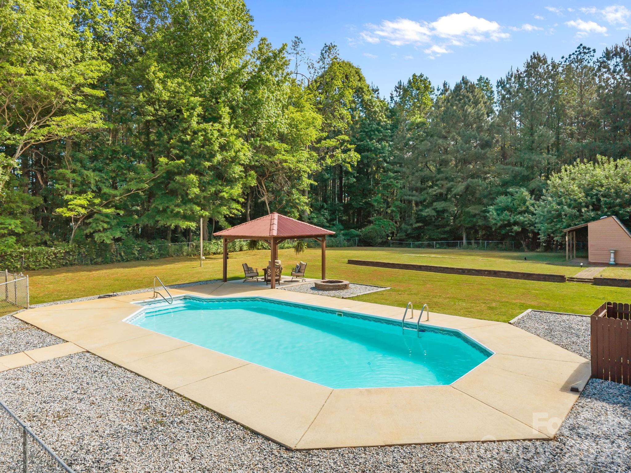 745 Dukeville Road — Salisbury