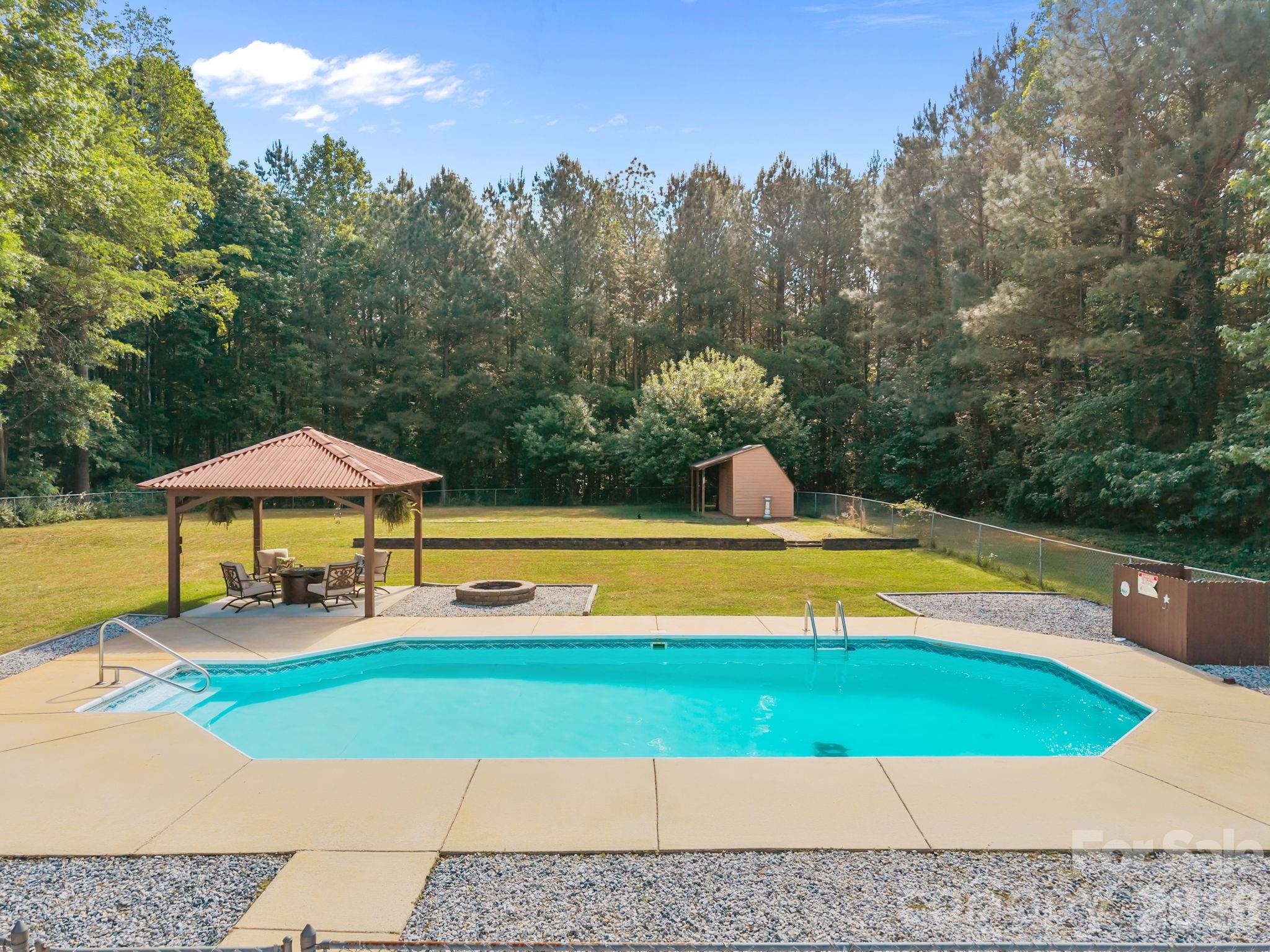 745 Dukeville Road — Salisbury