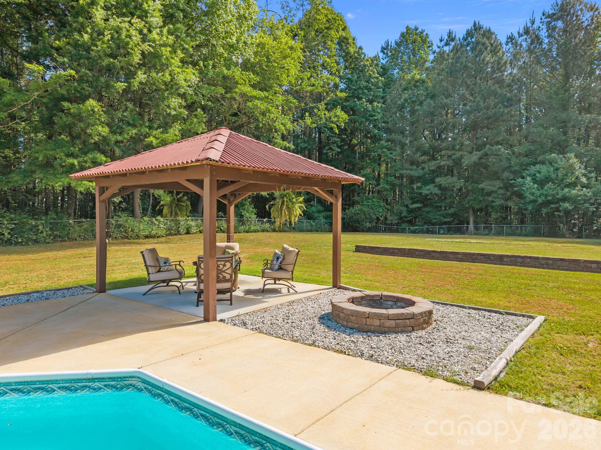 745 Dukeville Road — Salisbury