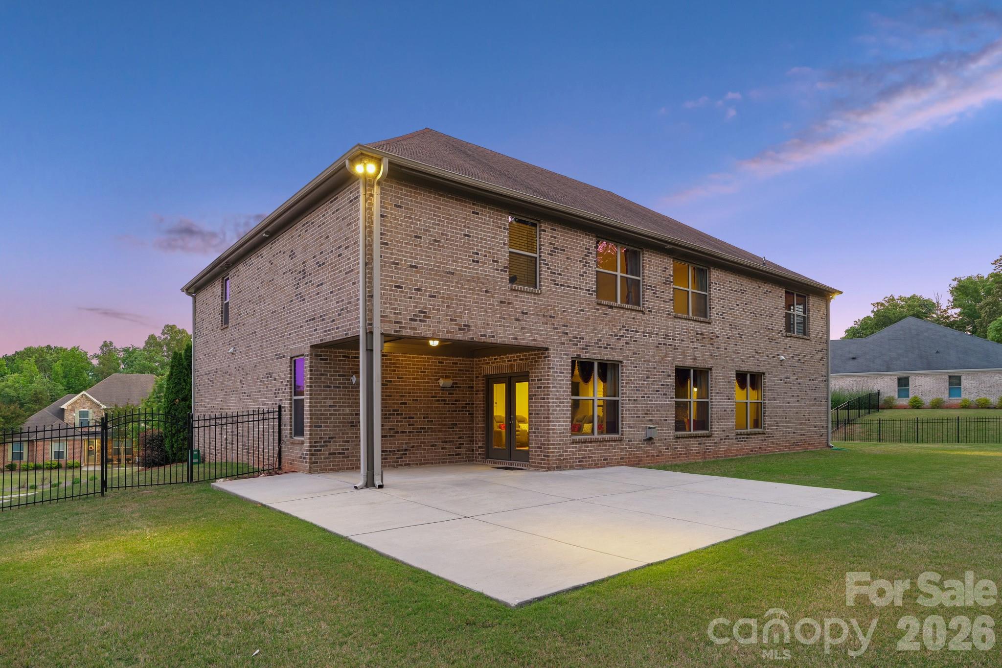 726 Lingfield Lane — Waxhaw