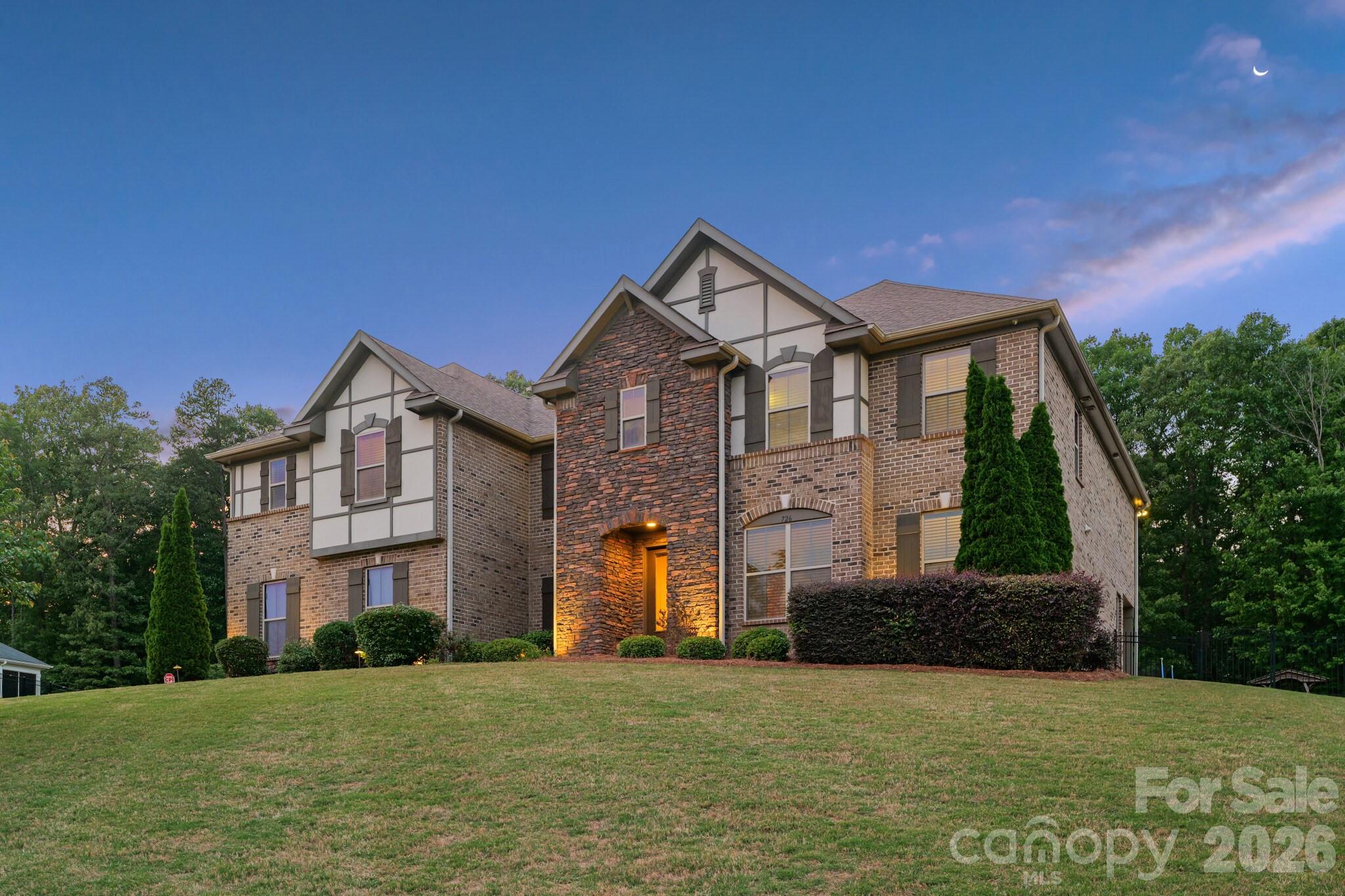 726 Lingfield Lane — Waxhaw