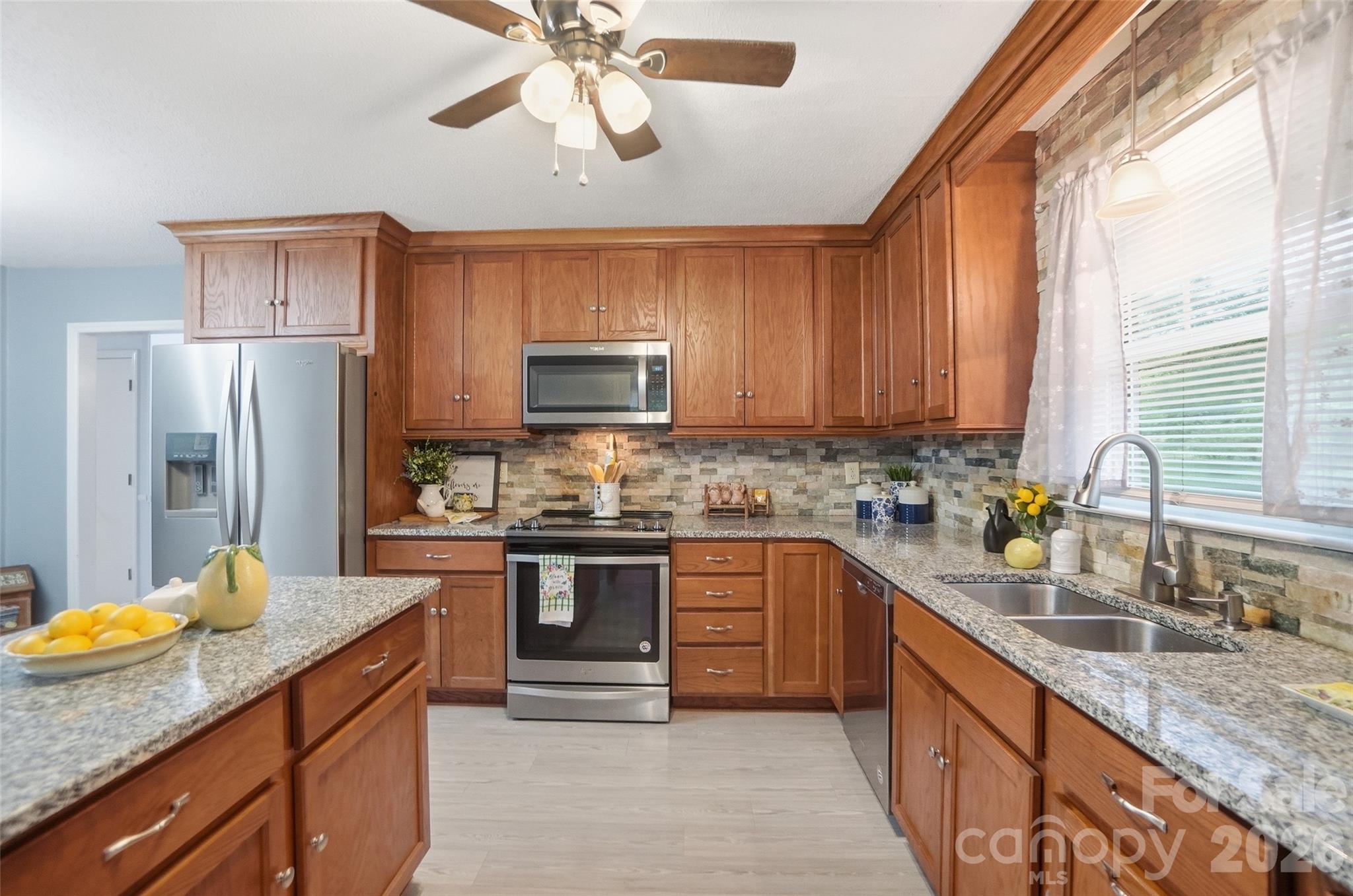 1621 Love Road — Monroe