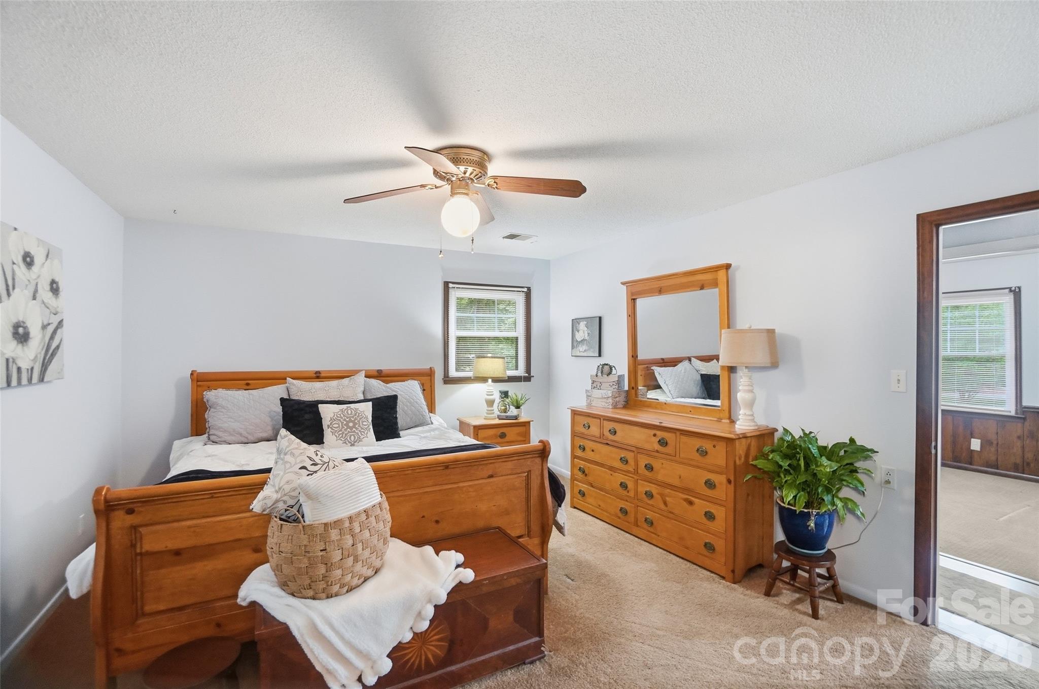 1621 Love Road — Monroe