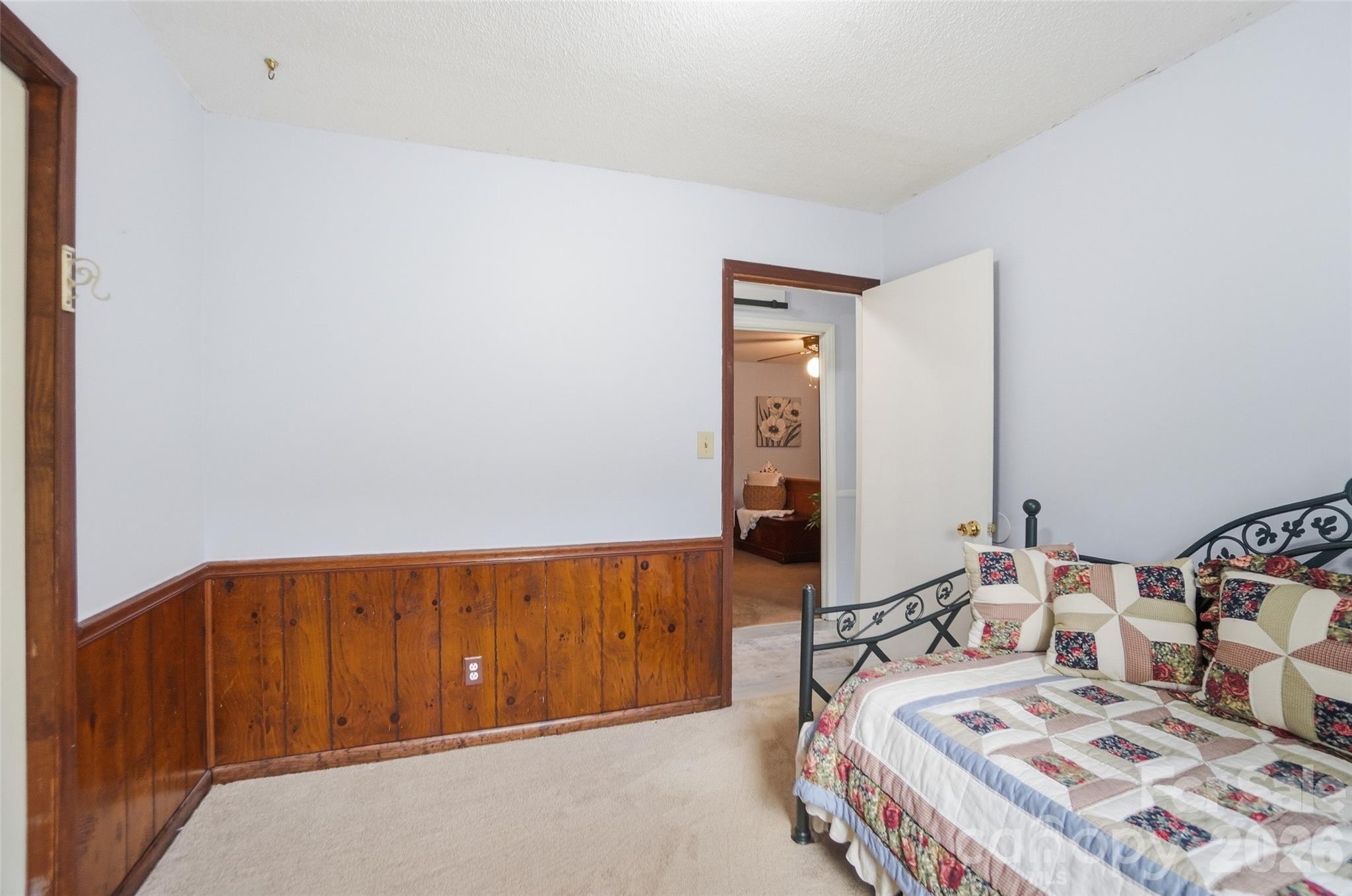 1621 Love Road — Monroe