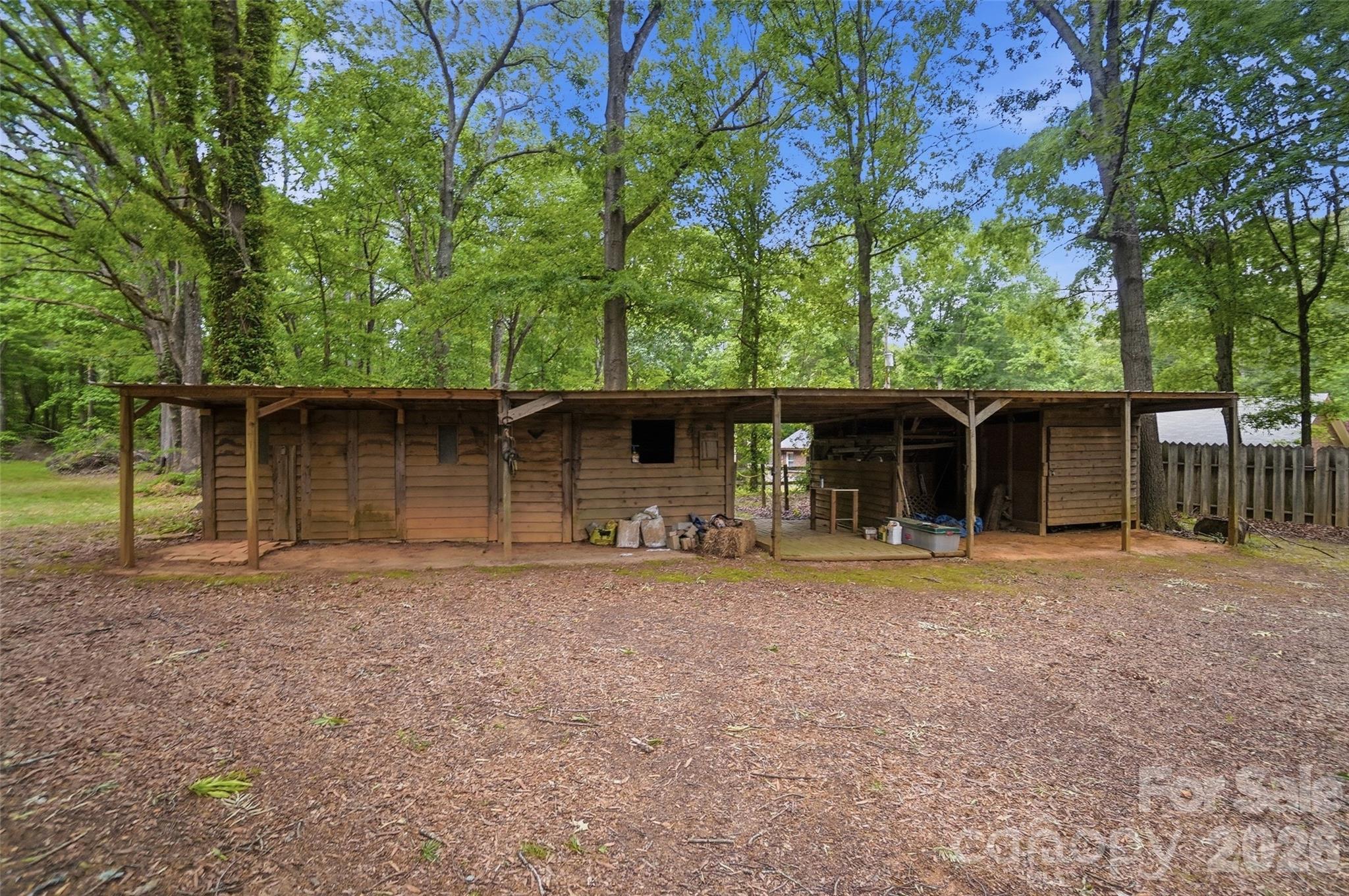 1621 Love Road — Monroe