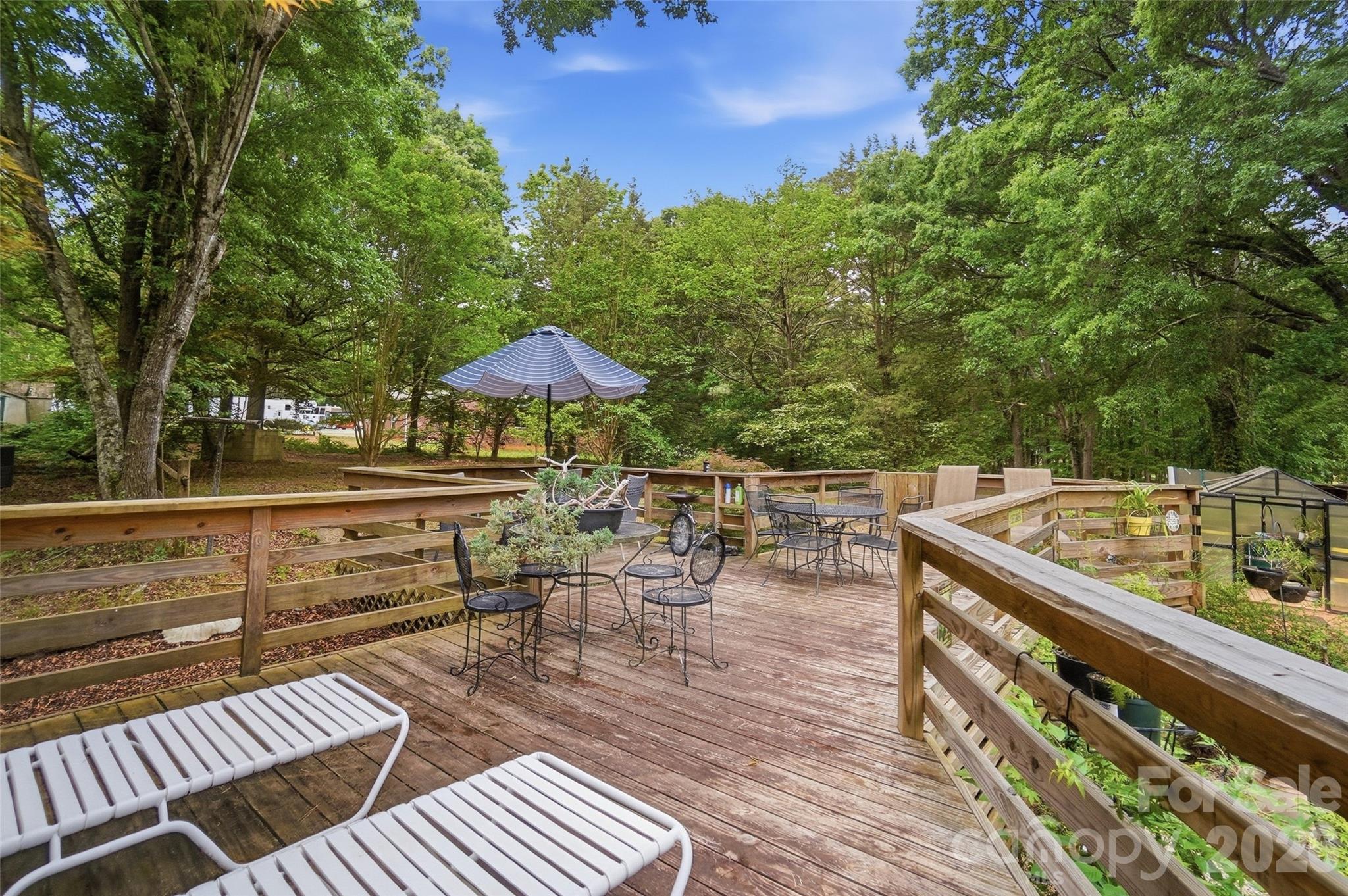 1621 Love Road — Monroe