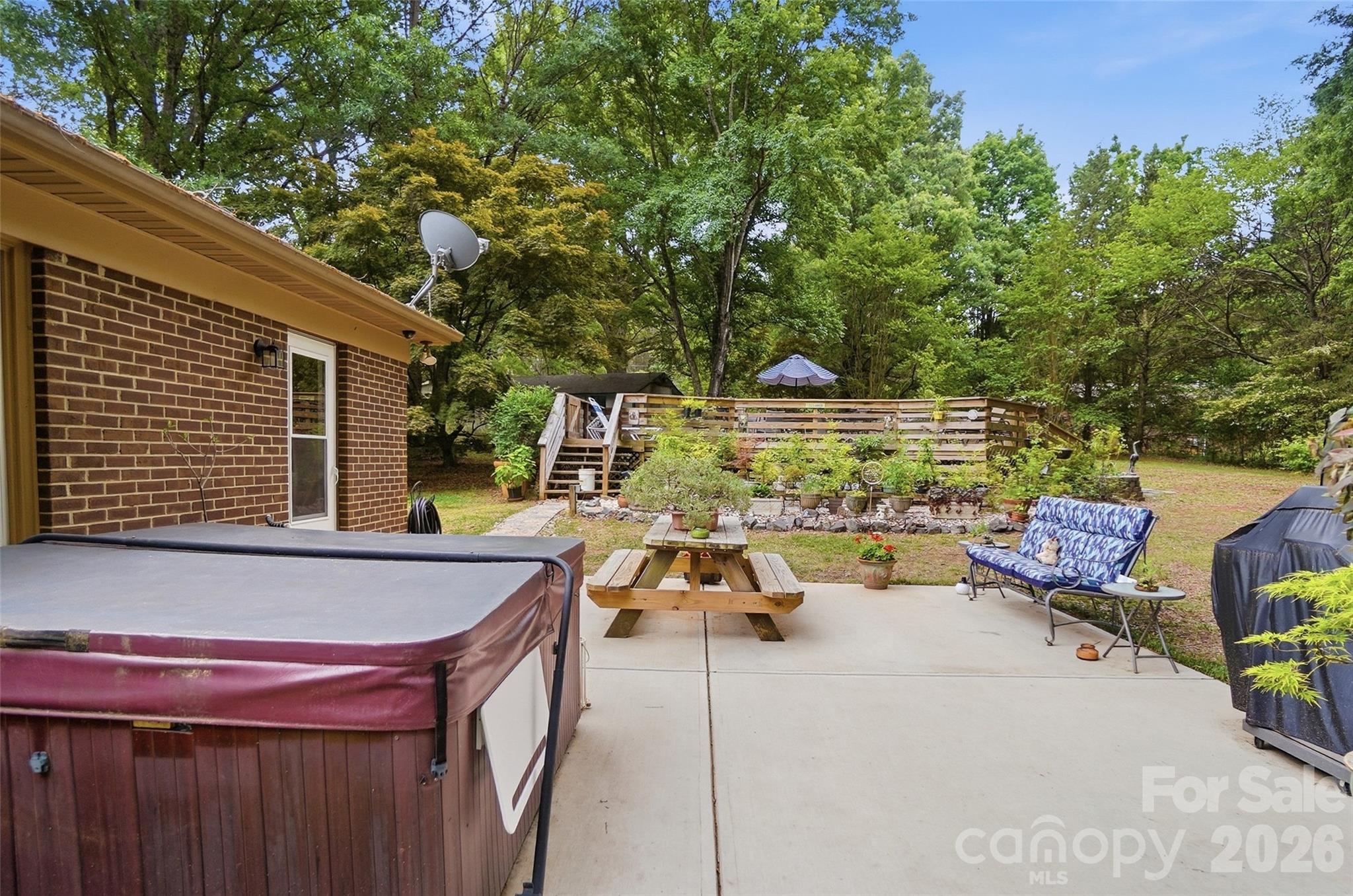 1621 Love Road — Monroe