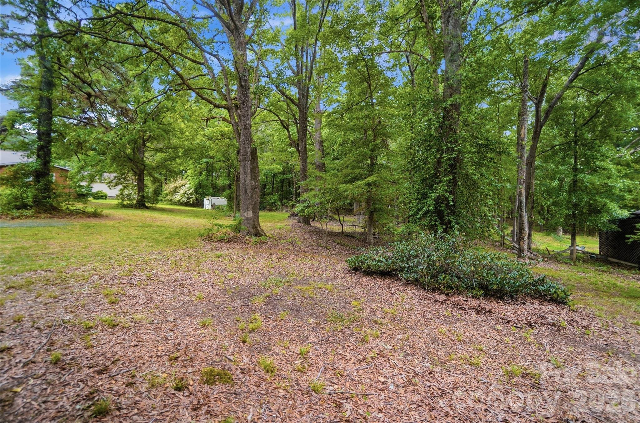 1621 Love Road — Monroe