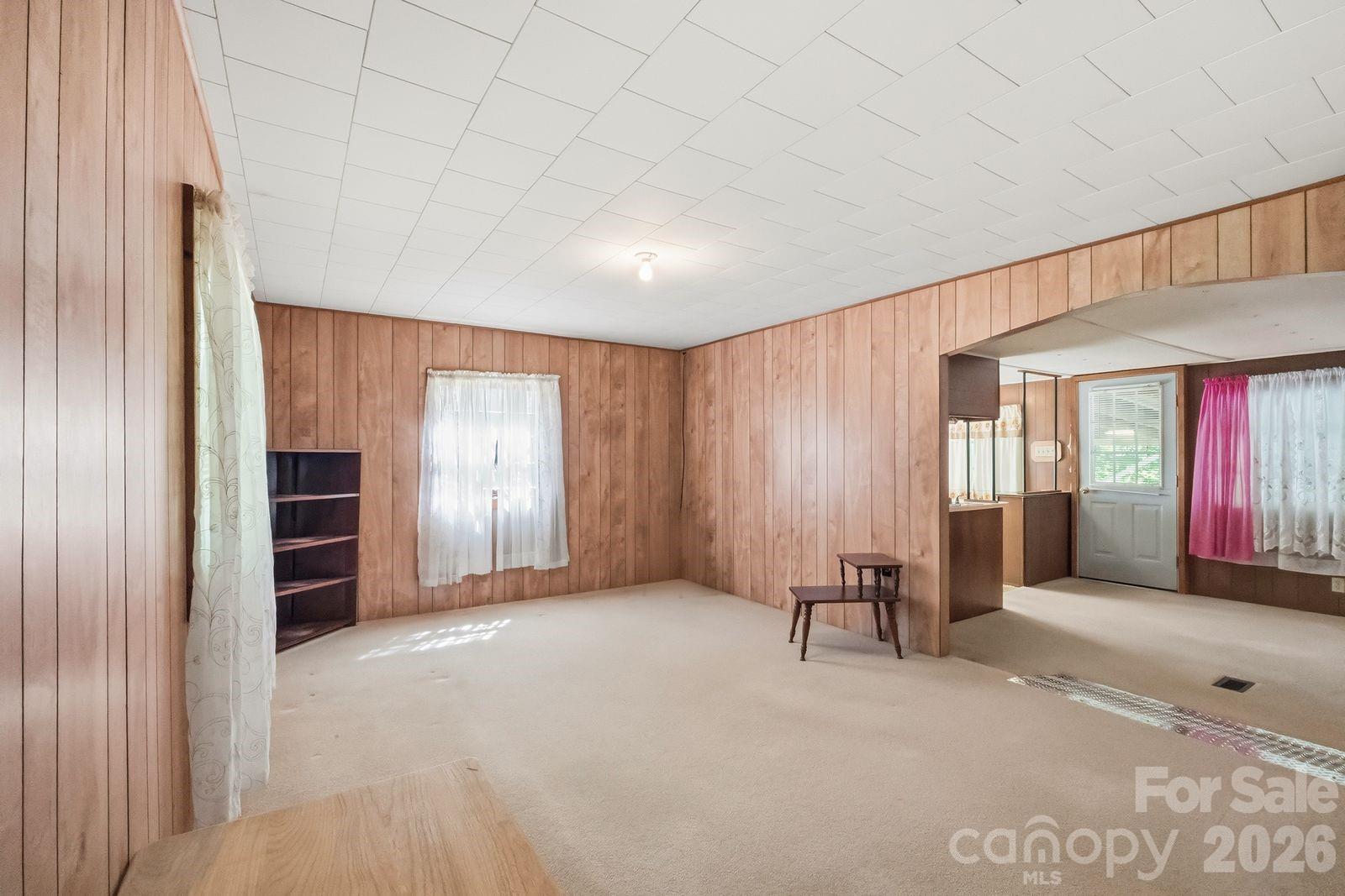 3823 Hickory Highway — Statesville
