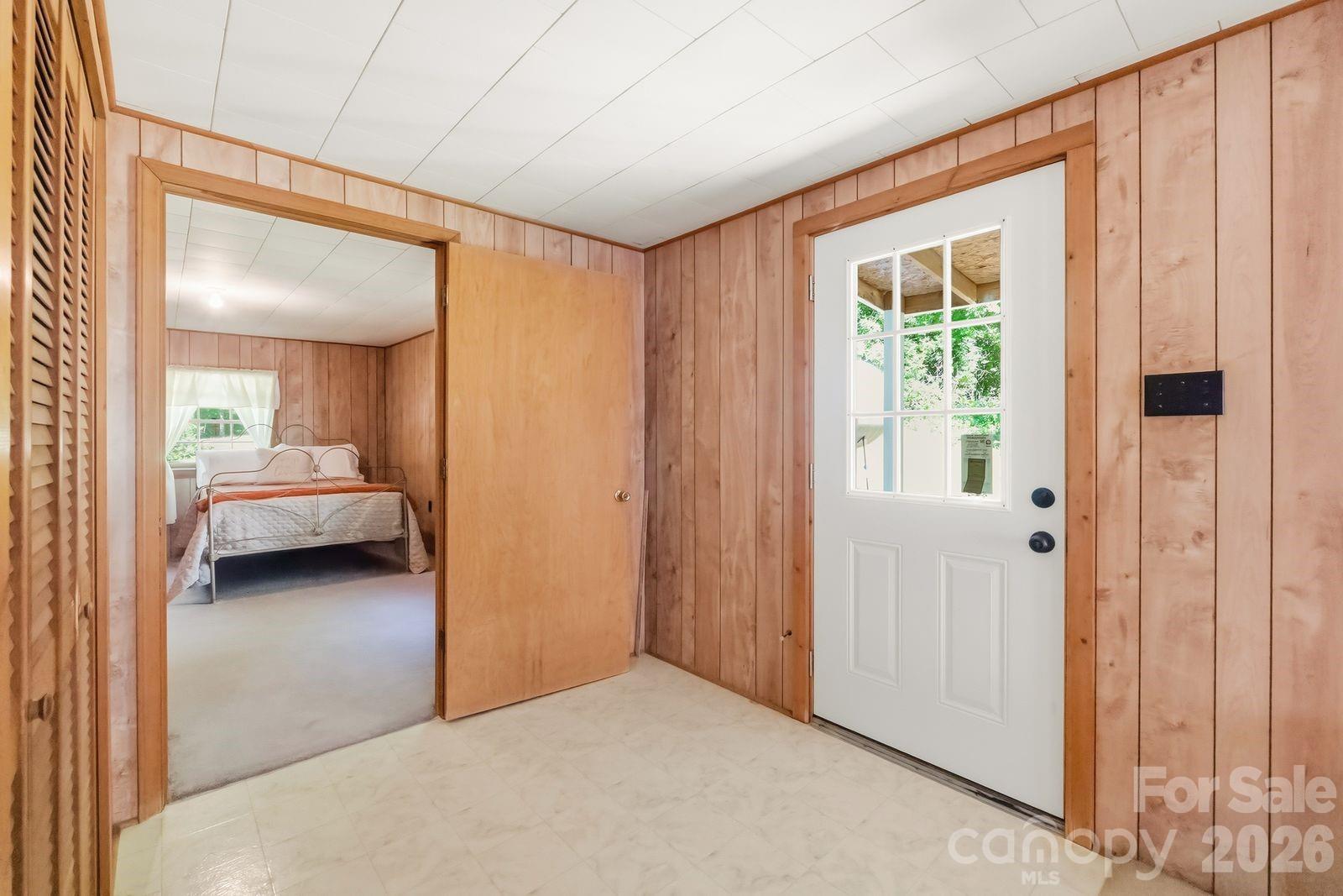 3823 Hickory Highway — Statesville