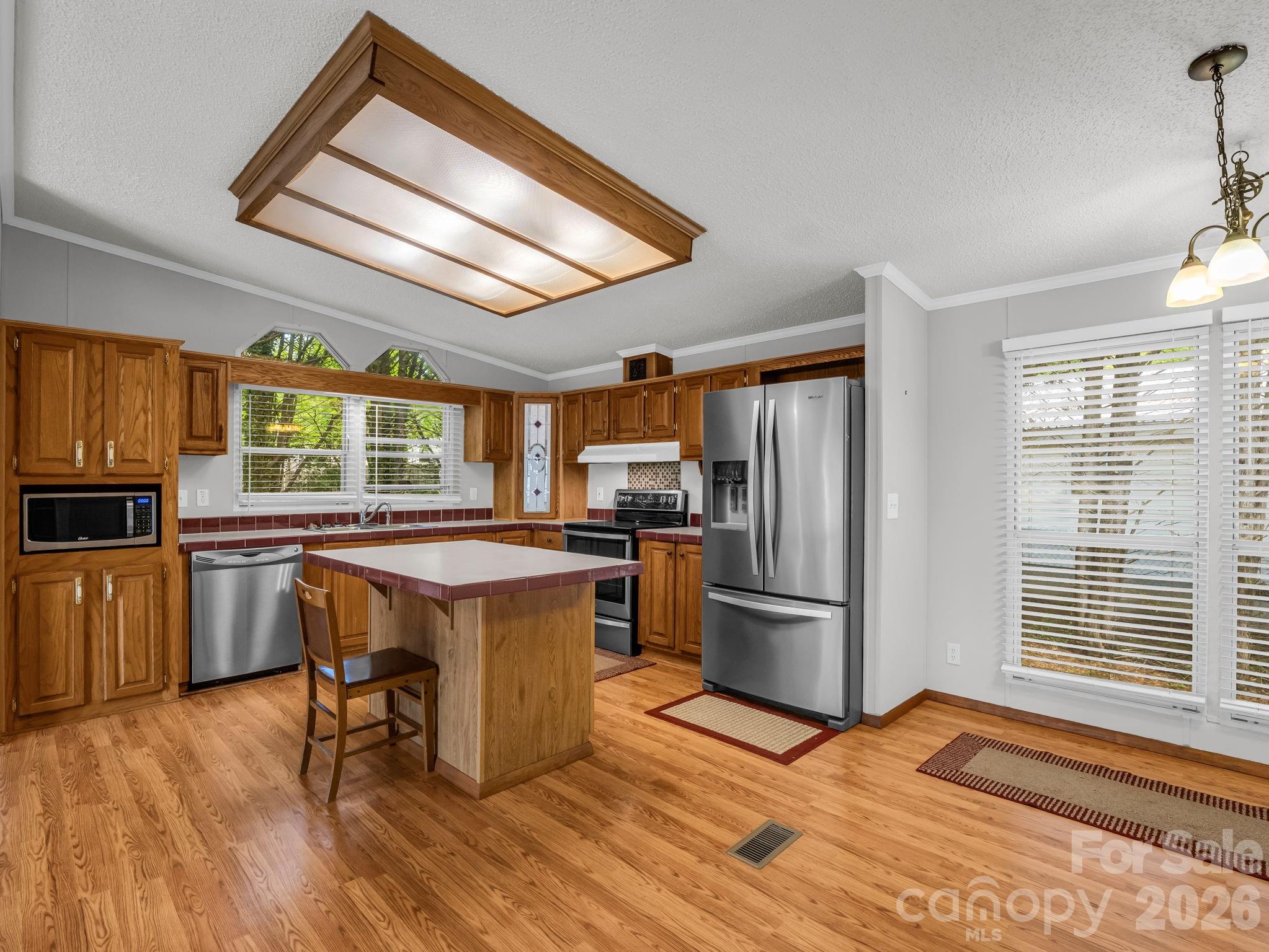 213 Old State Ten Road — Black Mountain