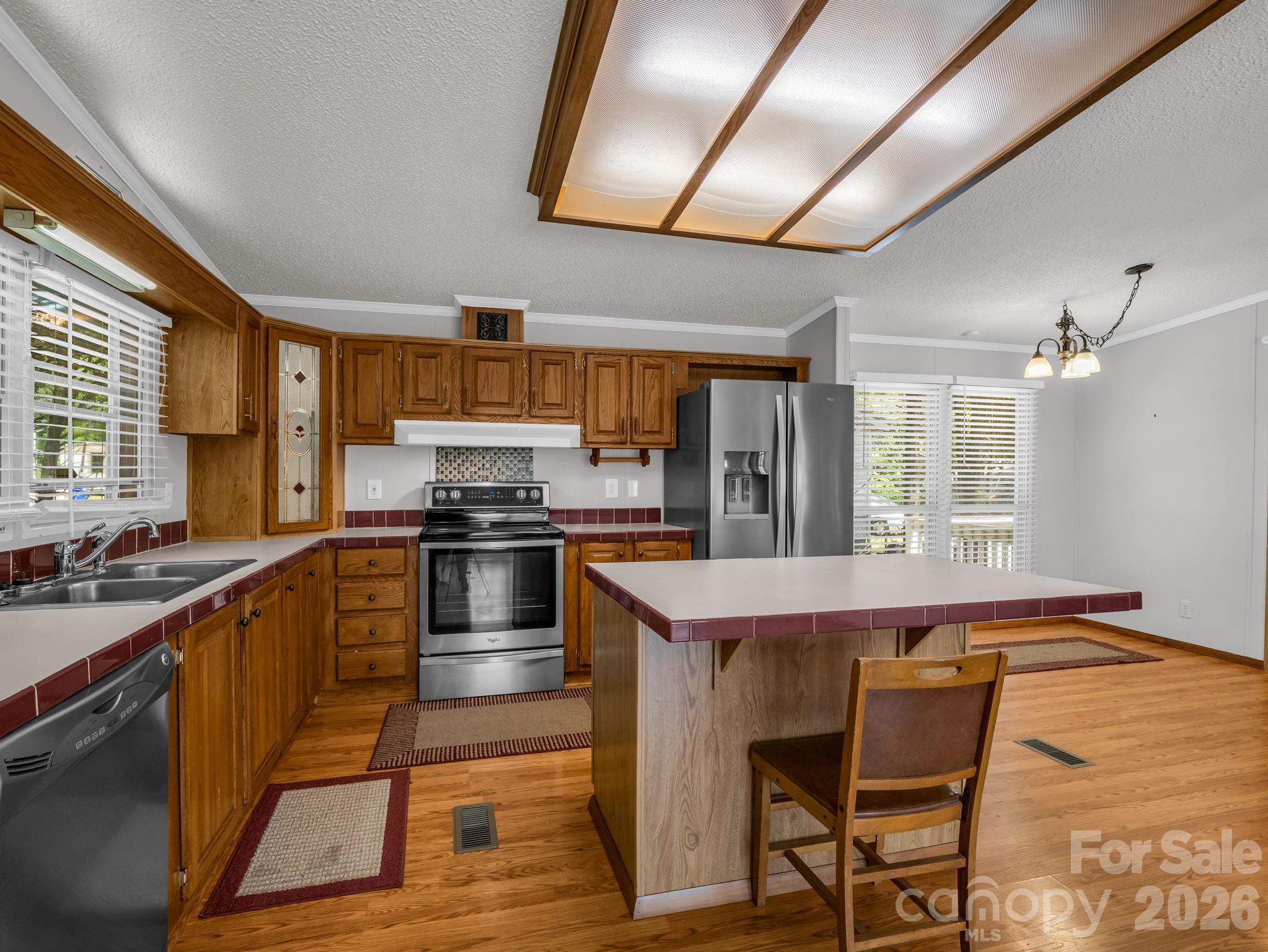 213 Old State Ten Road — Black Mountain
