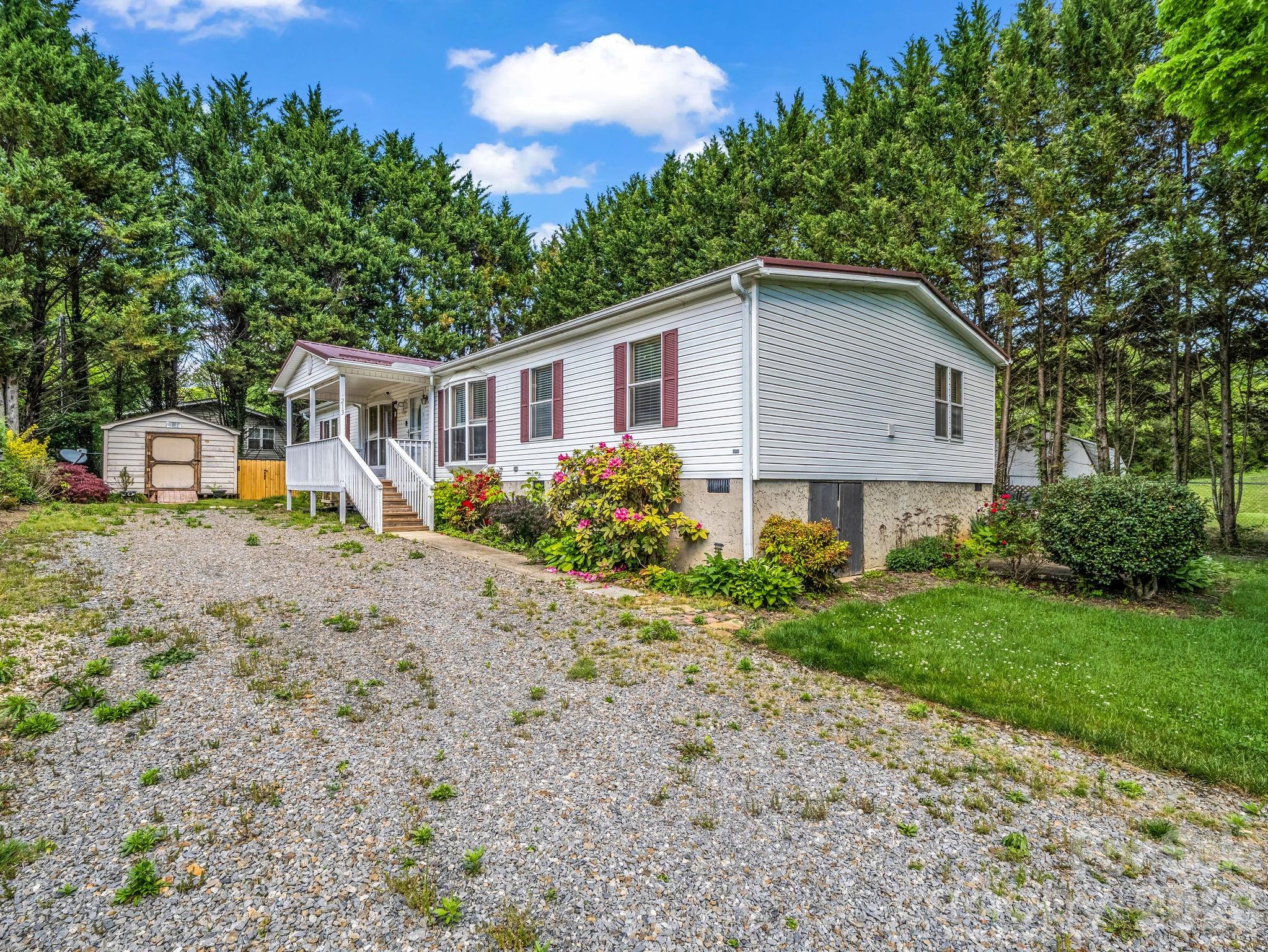 213 Old State Ten Road — Black Mountain