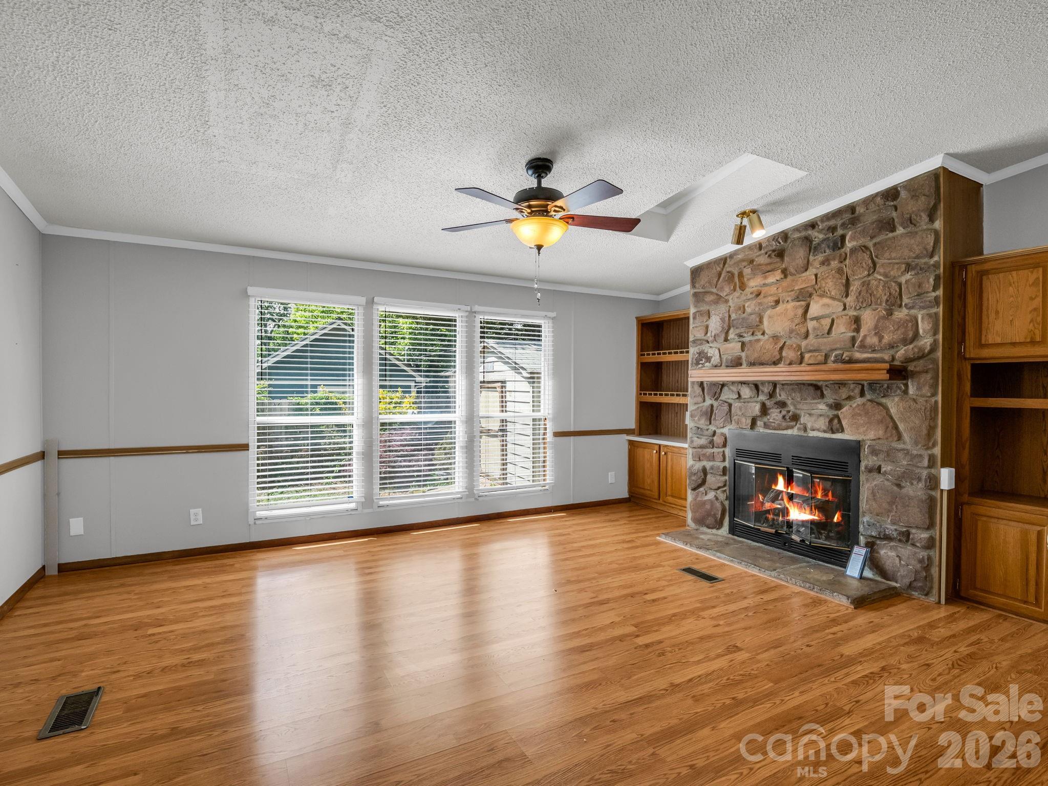 213 Old State Ten Road — Black Mountain