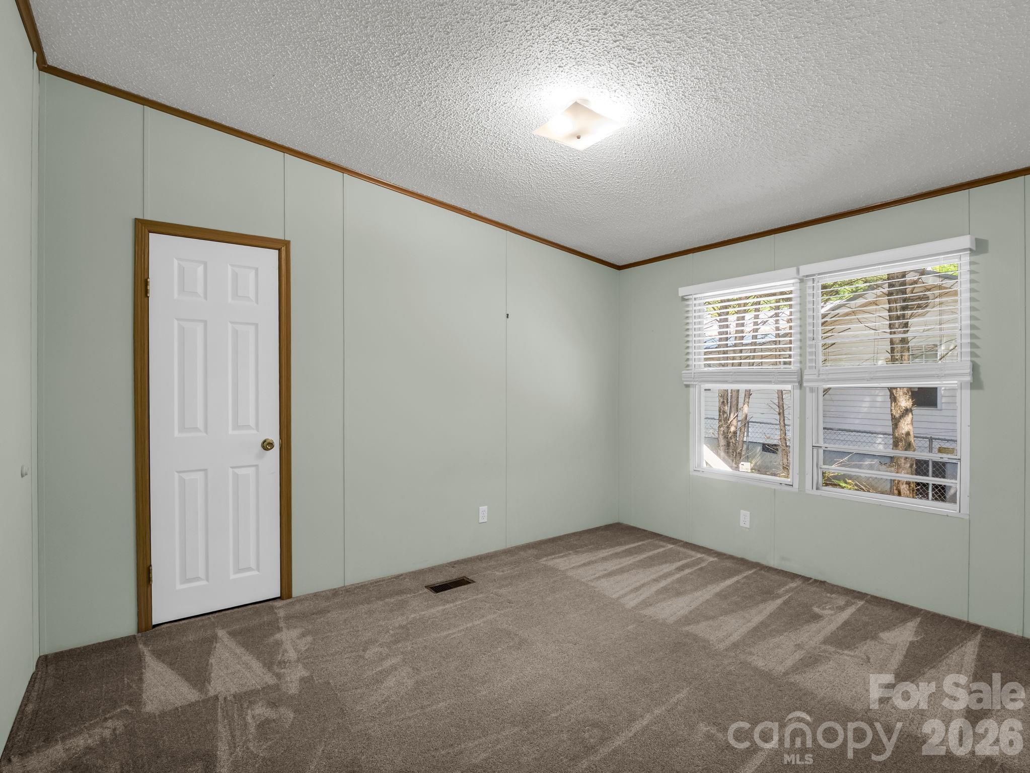 213 Old State Ten Road — Black Mountain