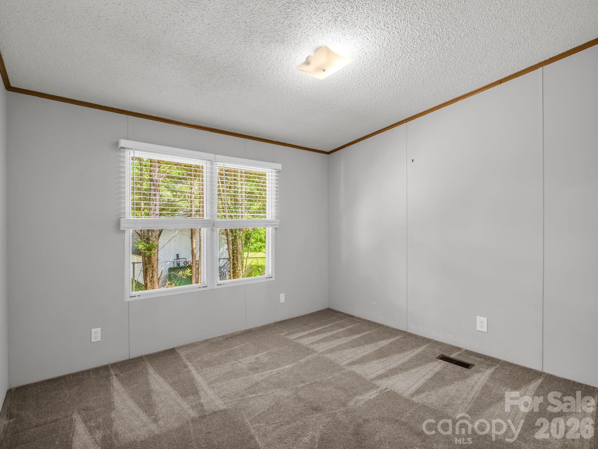 213 Old State Ten Road — Black Mountain