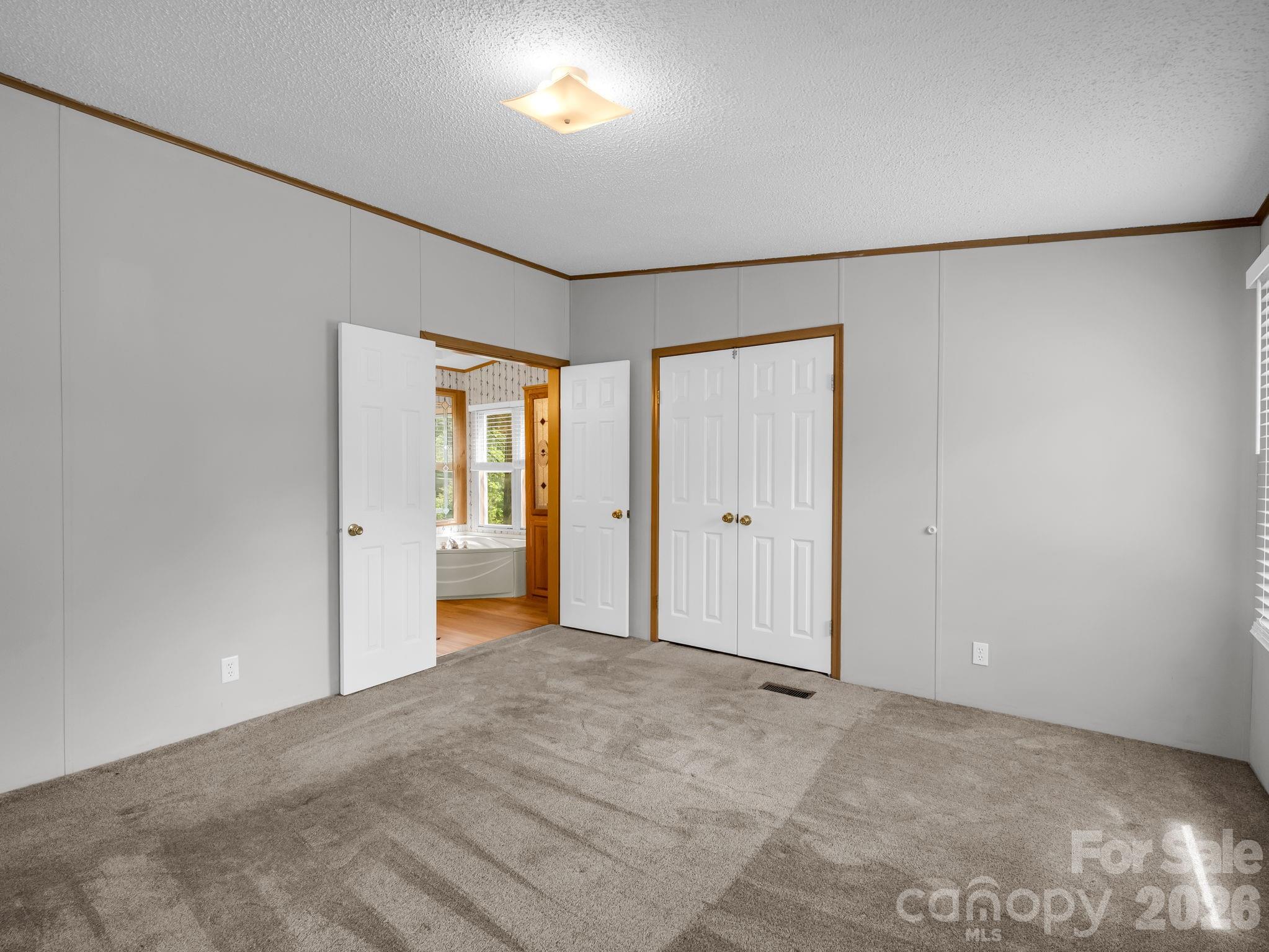 213 Old State Ten Road — Black Mountain