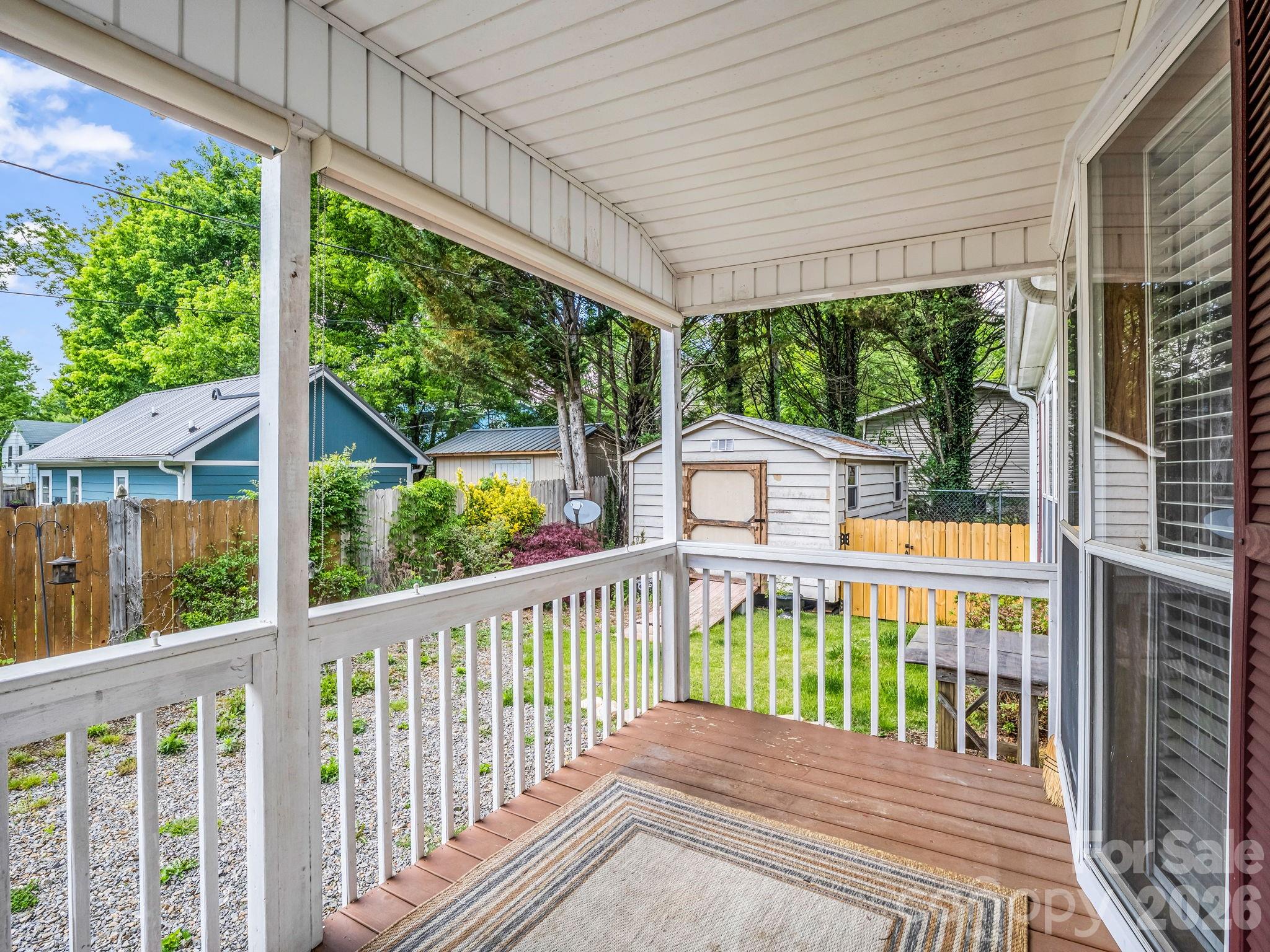 213 Old State Ten Road — Black Mountain