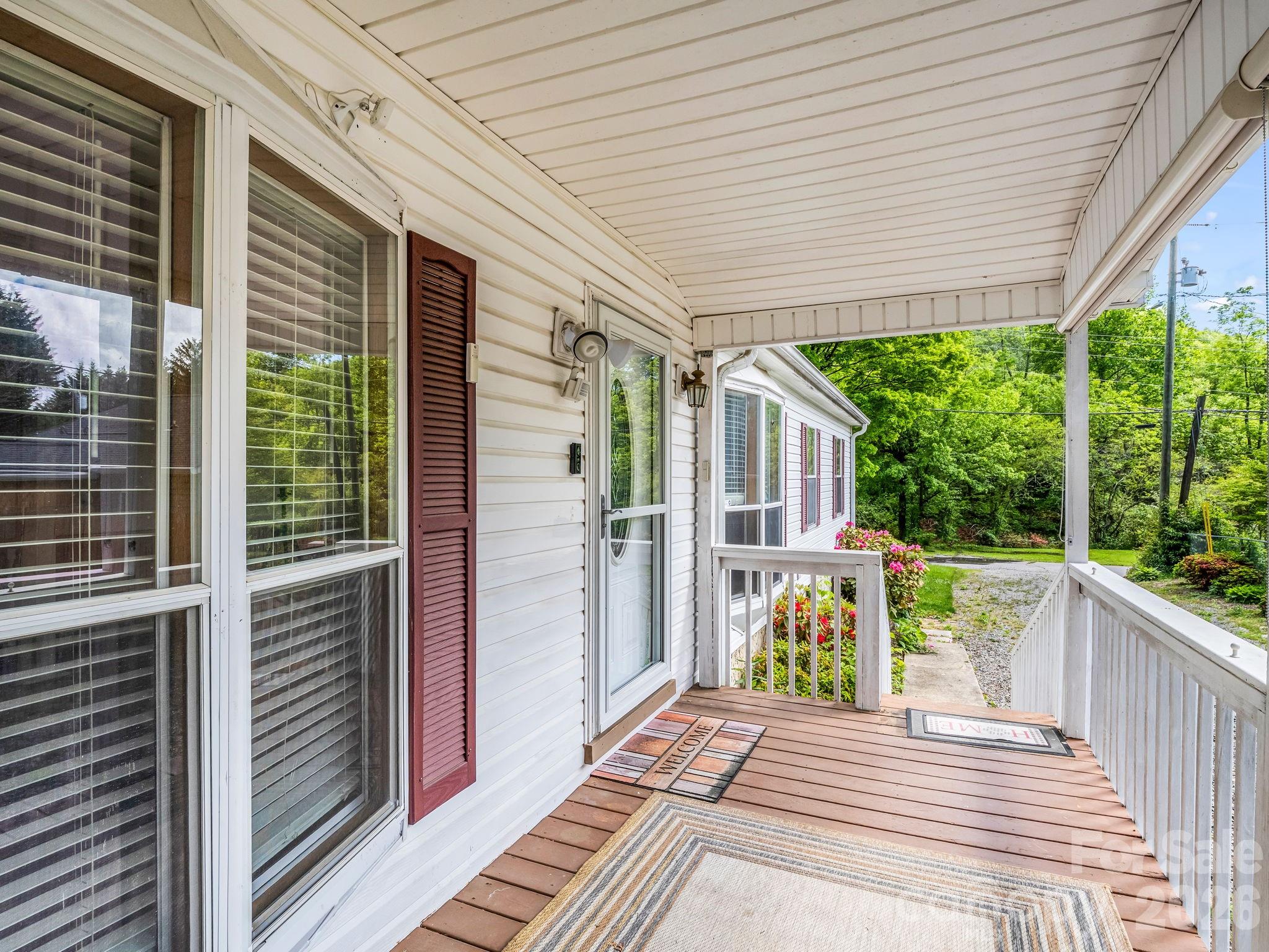 213 Old State Ten Road — Black Mountain