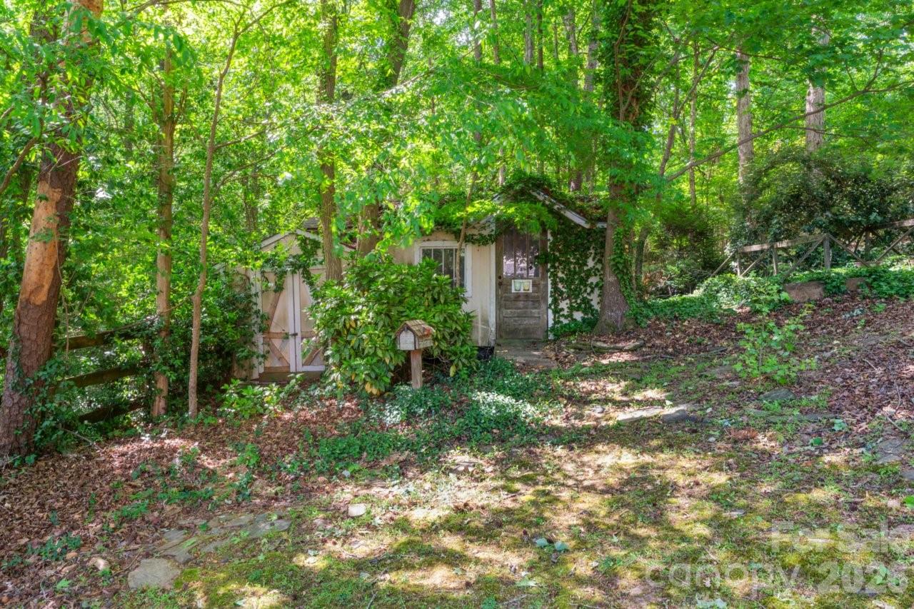 2040 Swaim Drive — Matthews