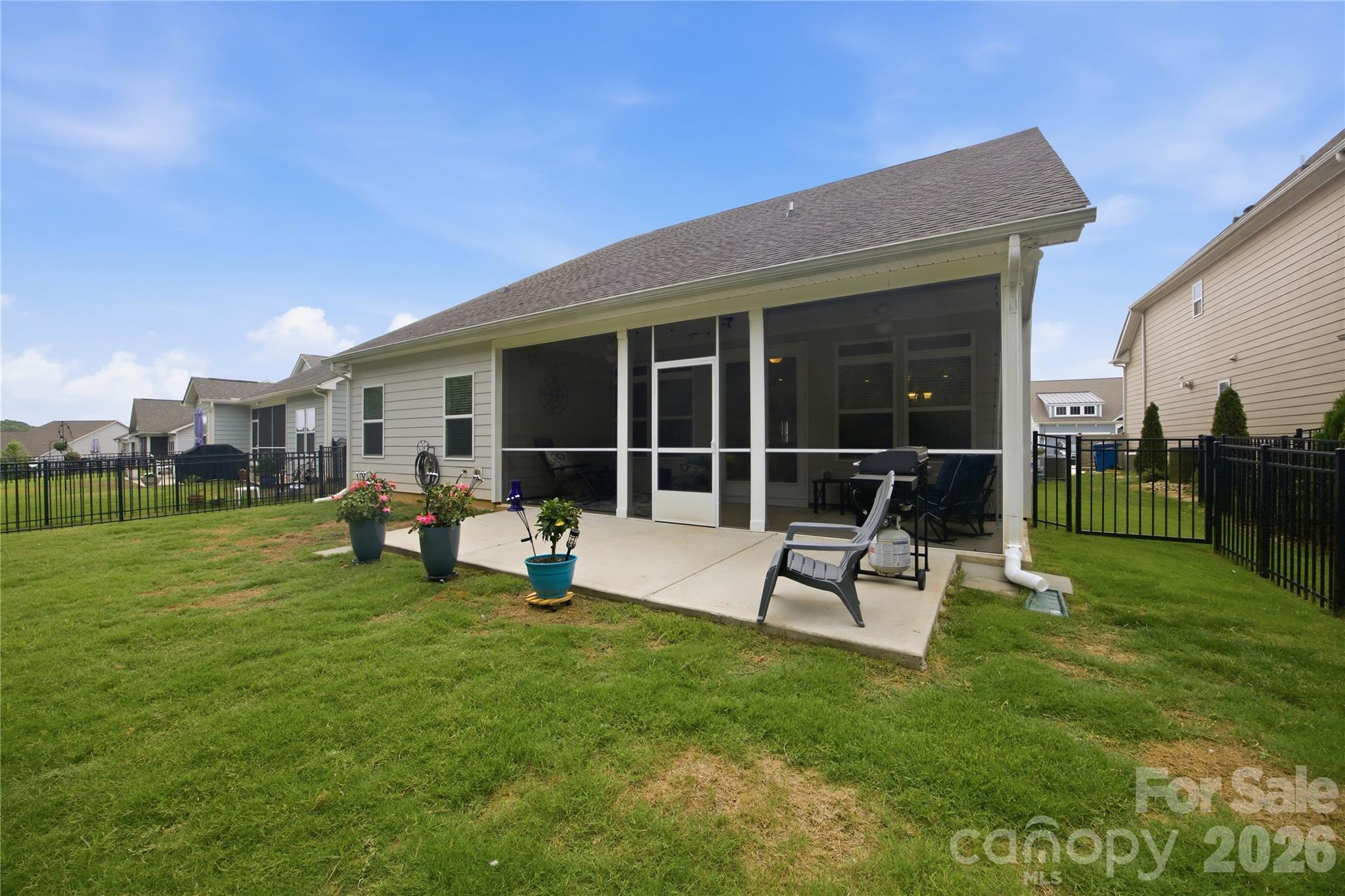 117 Canada Drive — Statesville