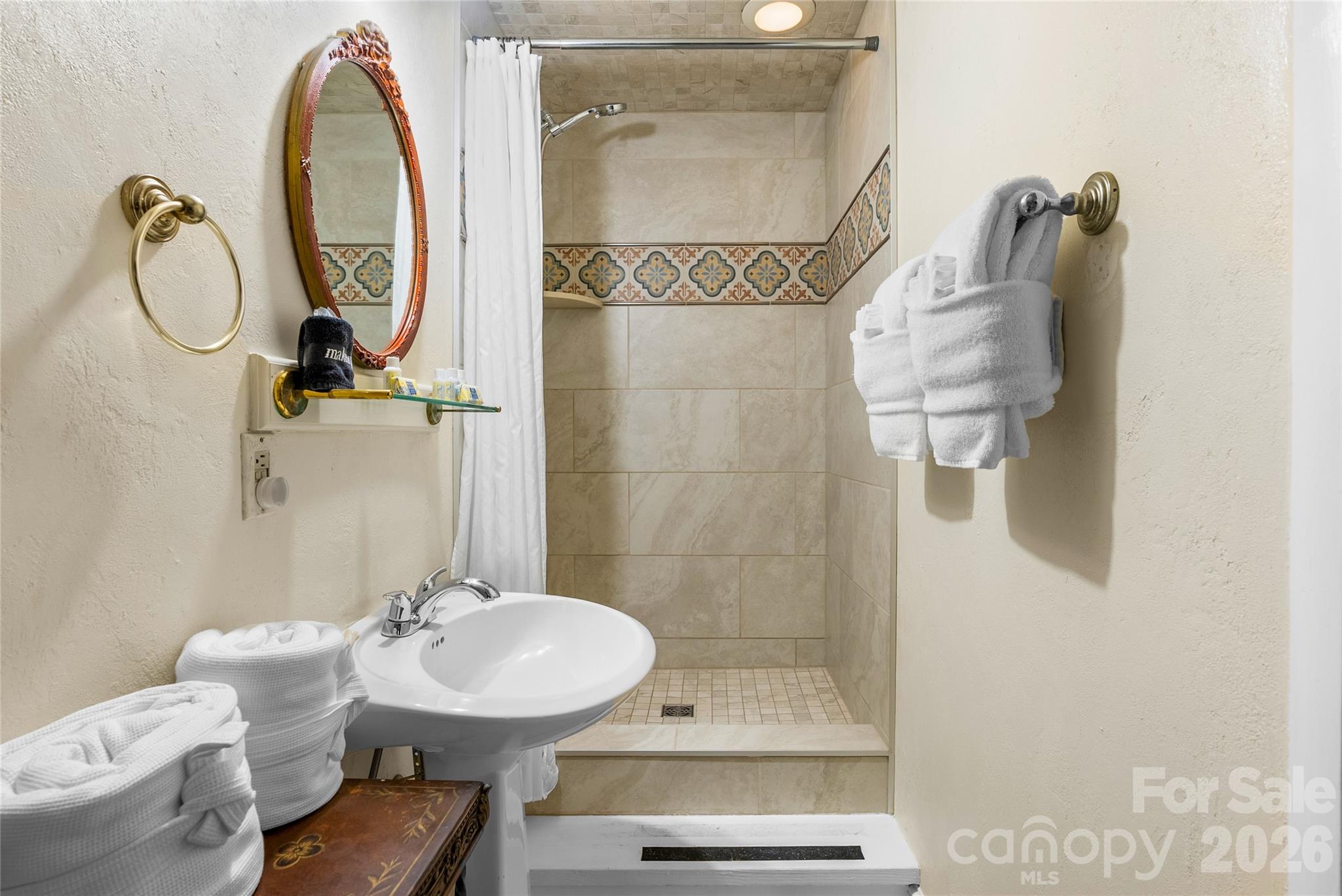 86 Edgemont Road — Asheville
