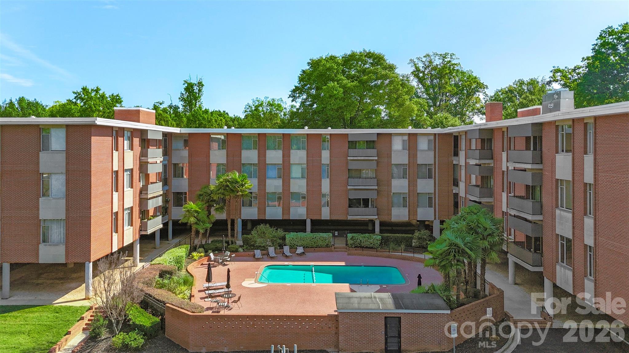 1300 Queens Road #402 — Charlotte