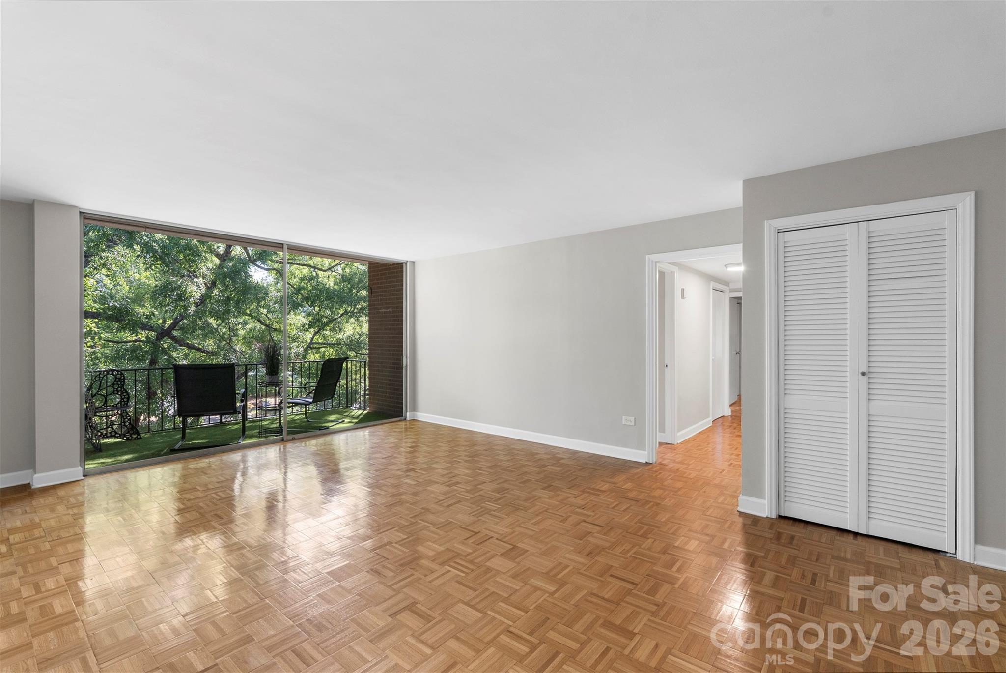 1300 Queens Road #402 — Charlotte
