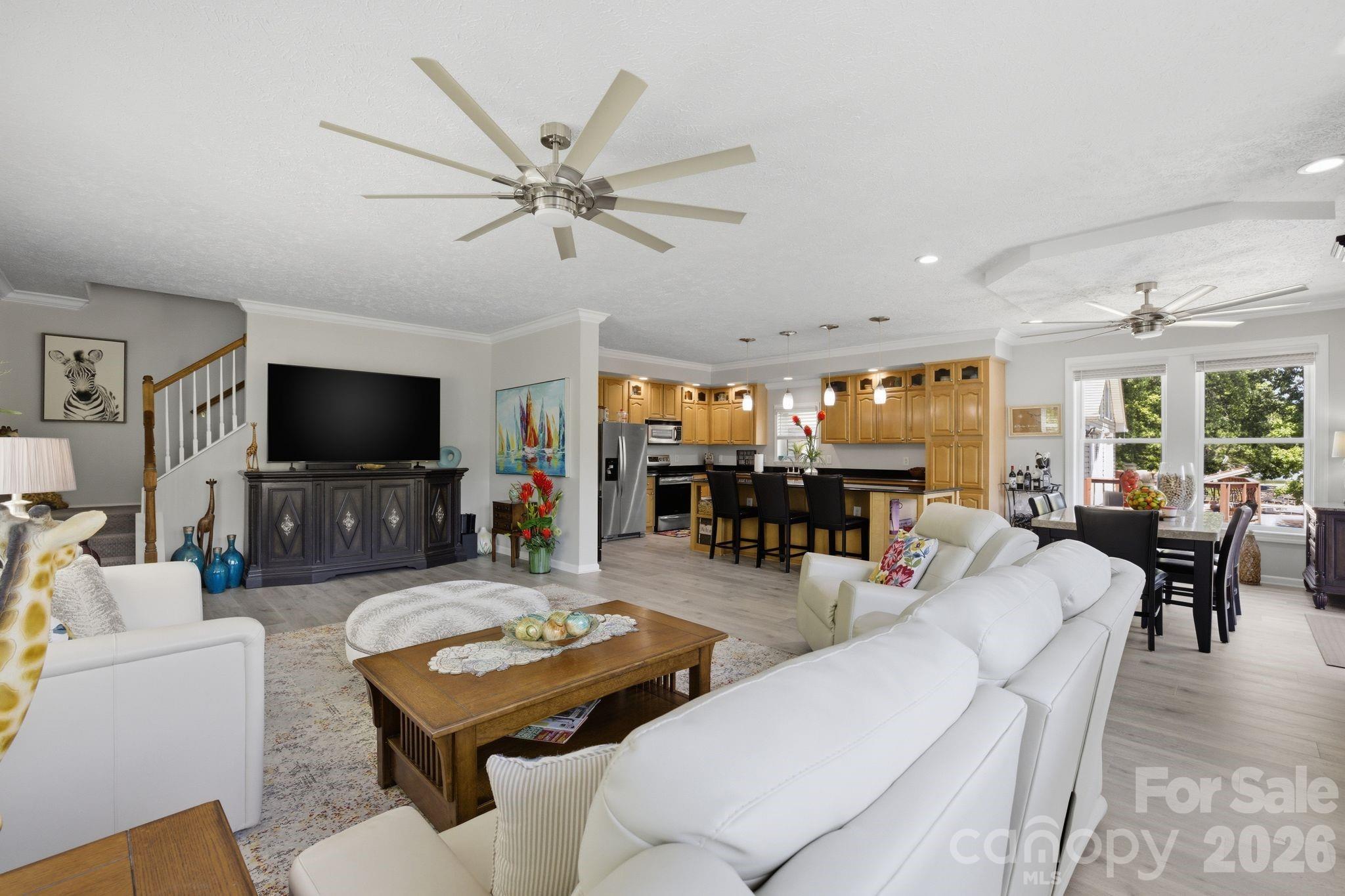 819 Hickory Point Drive — Lexington