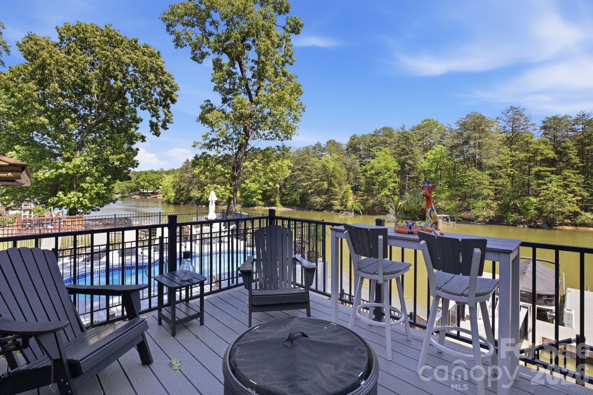 819 Hickory Point Drive — Lexington