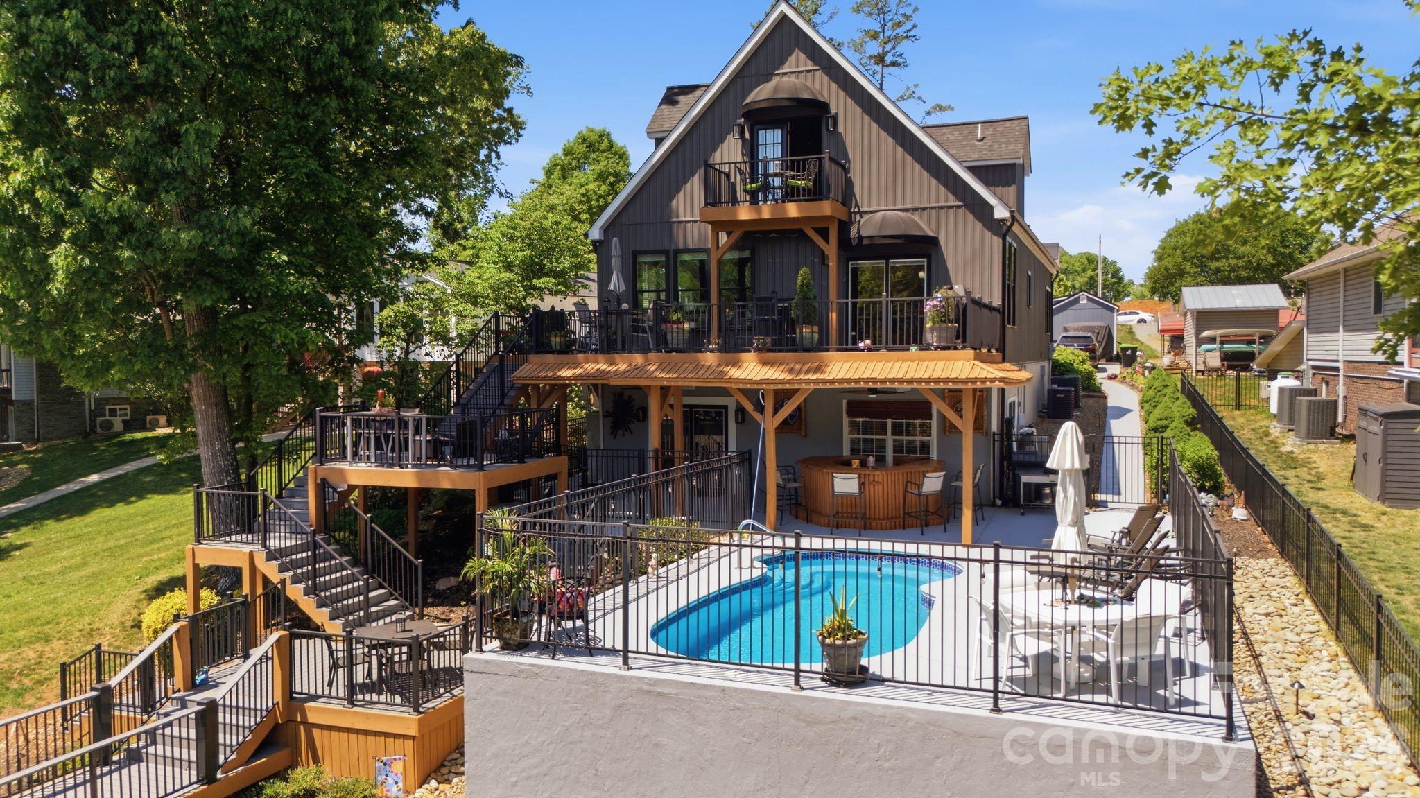 819 Hickory Point Drive — Lexington
