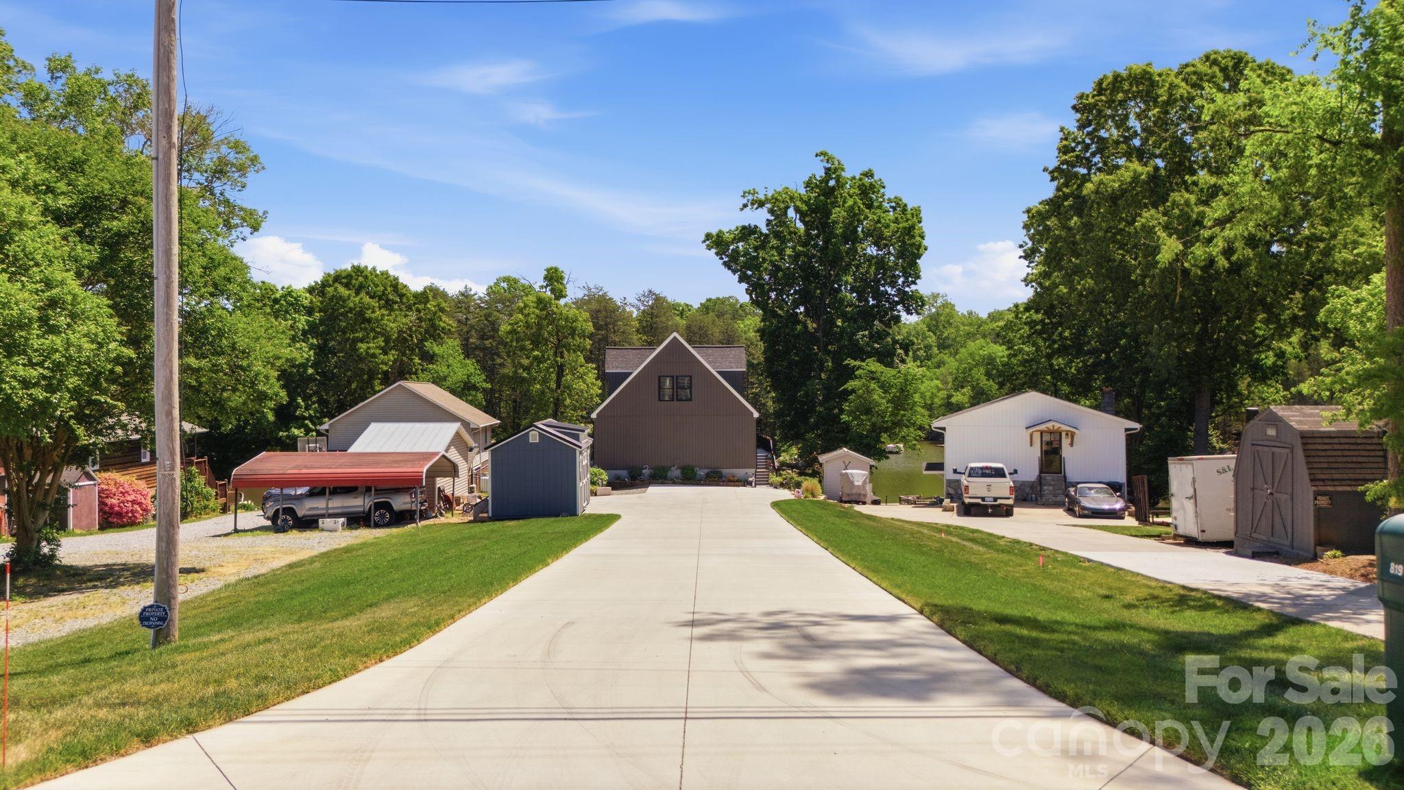 819 Hickory Point Drive — Lexington
