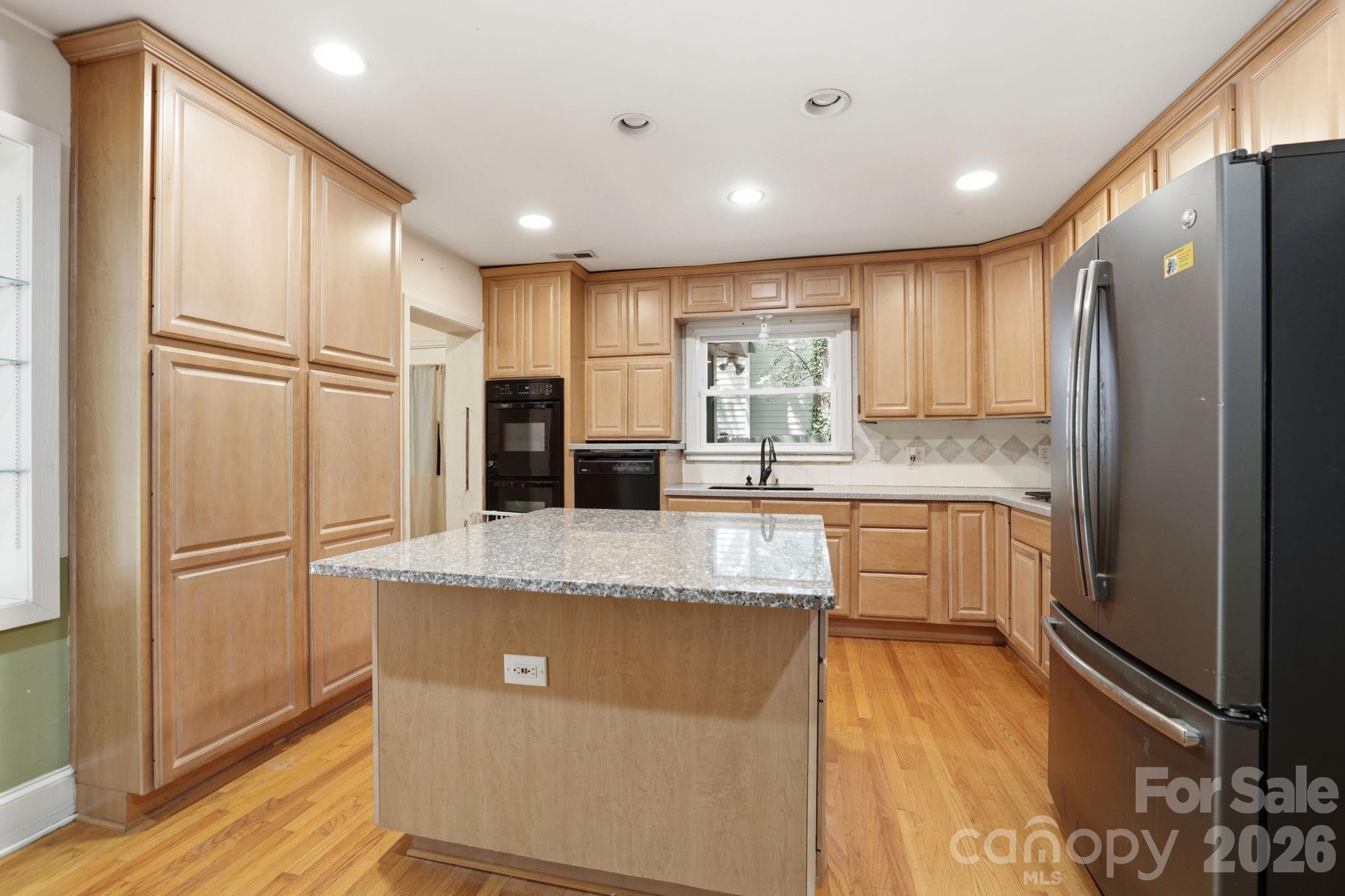 200 Altondale Avenue — Charlotte