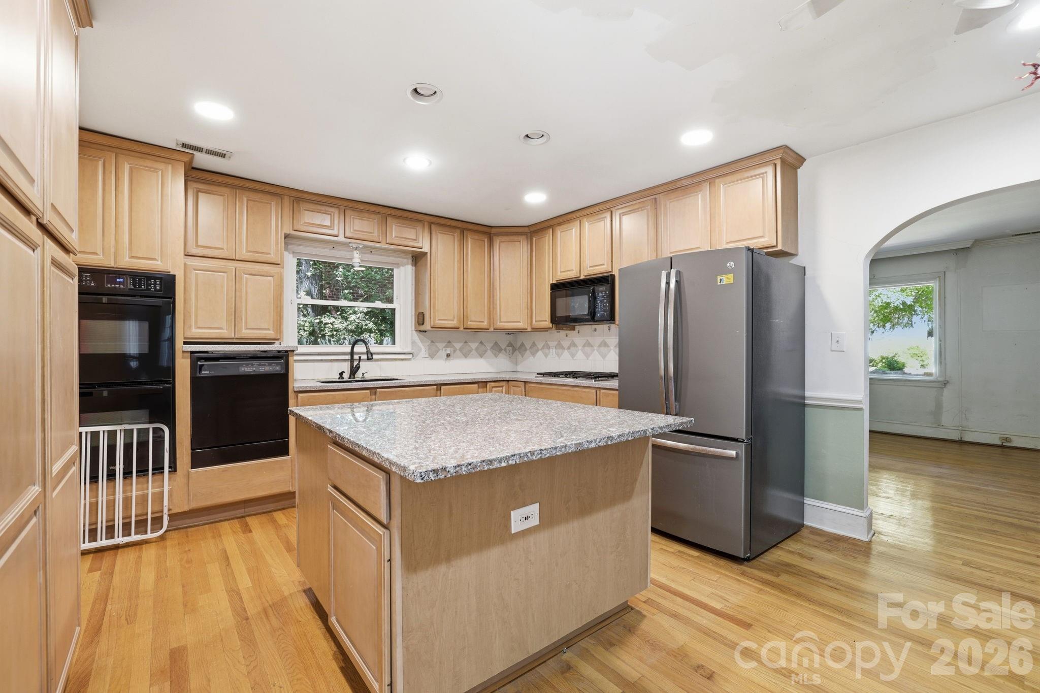 200 Altondale Avenue — Charlotte